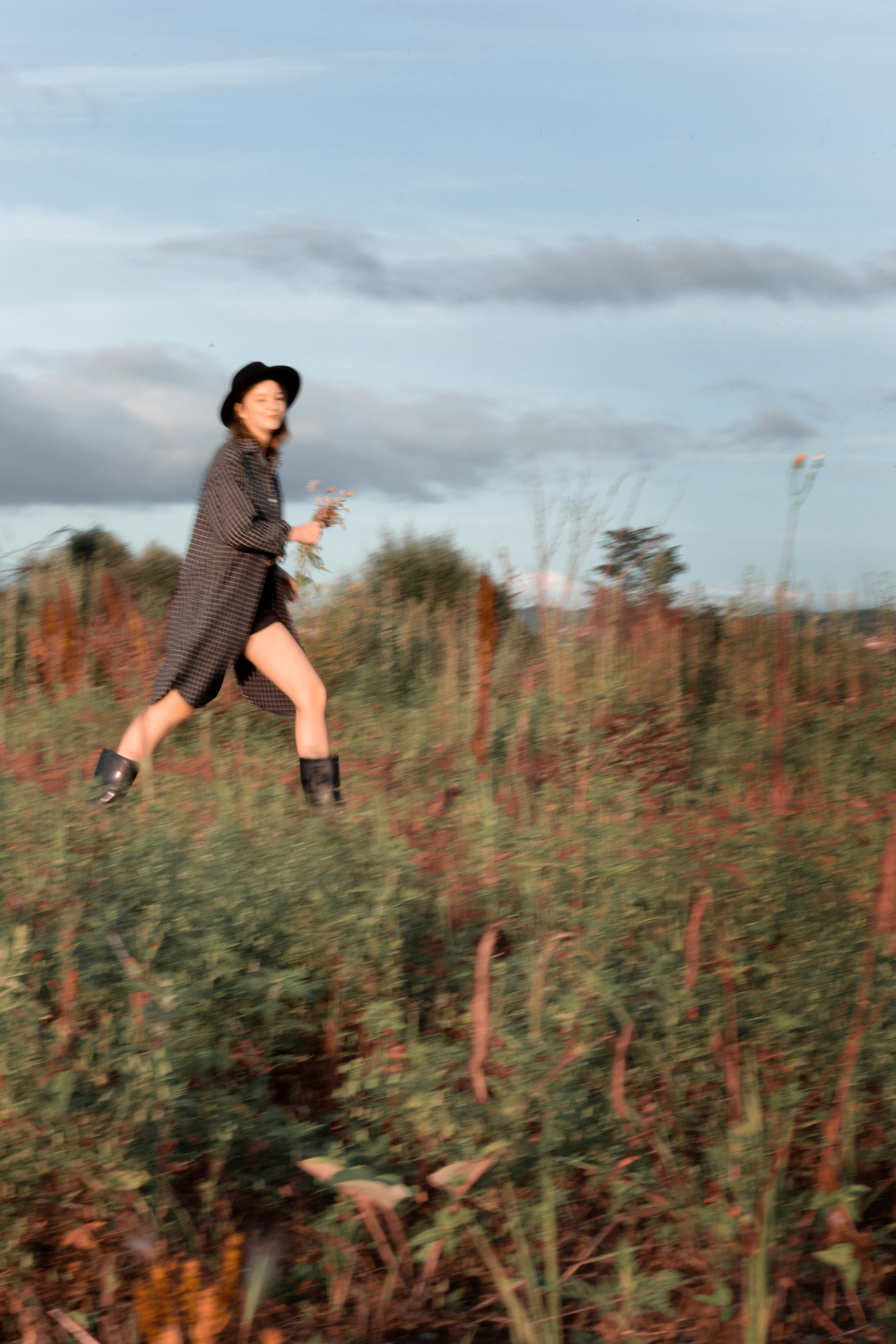 Ksenya «летняя фотосессия в поле». Фотограф Марина Семенова г. Владивосток