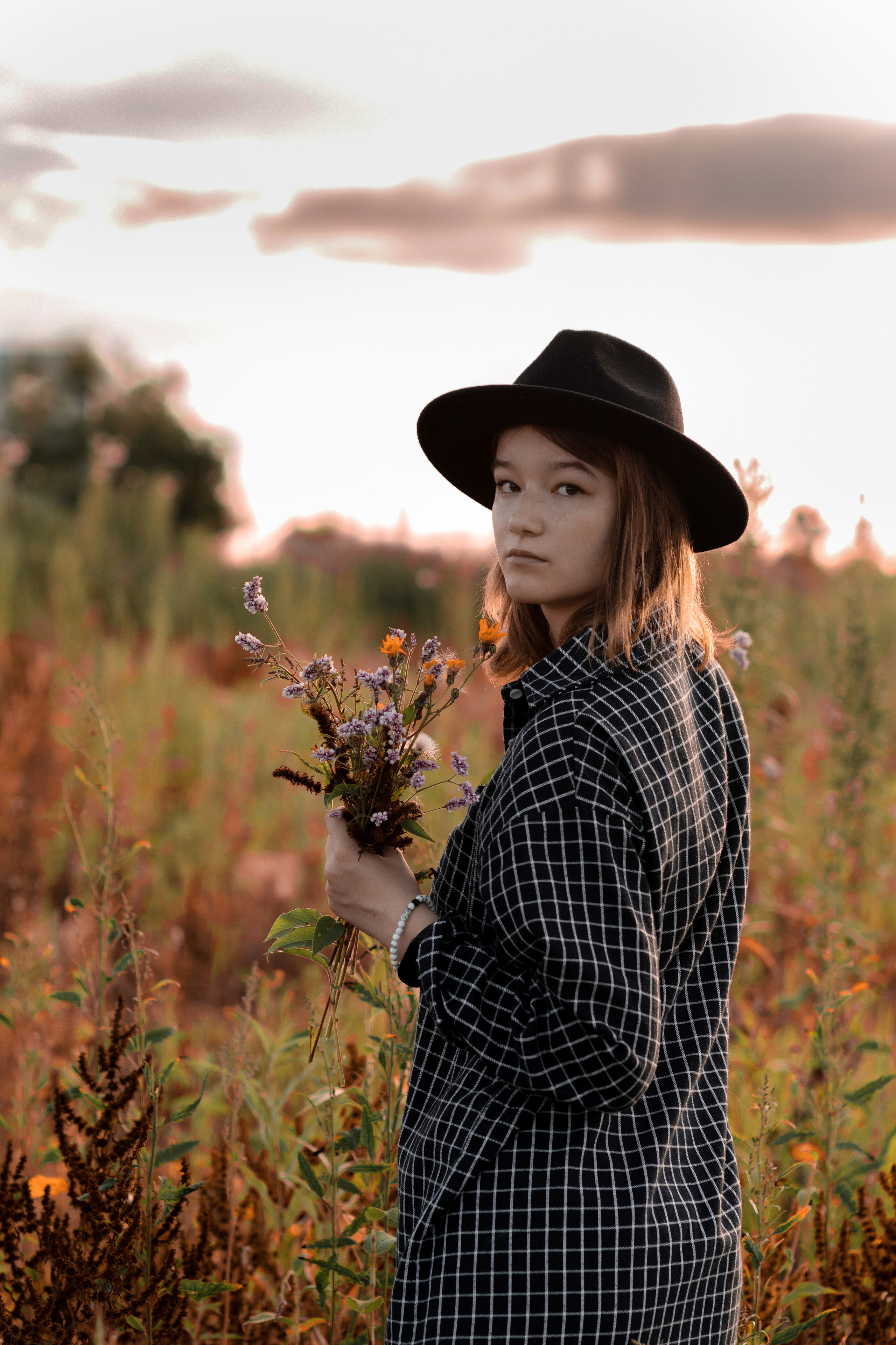 Ksenya «летняя фотосессия в поле». Фотограф Марина Семенова г. Владивосток