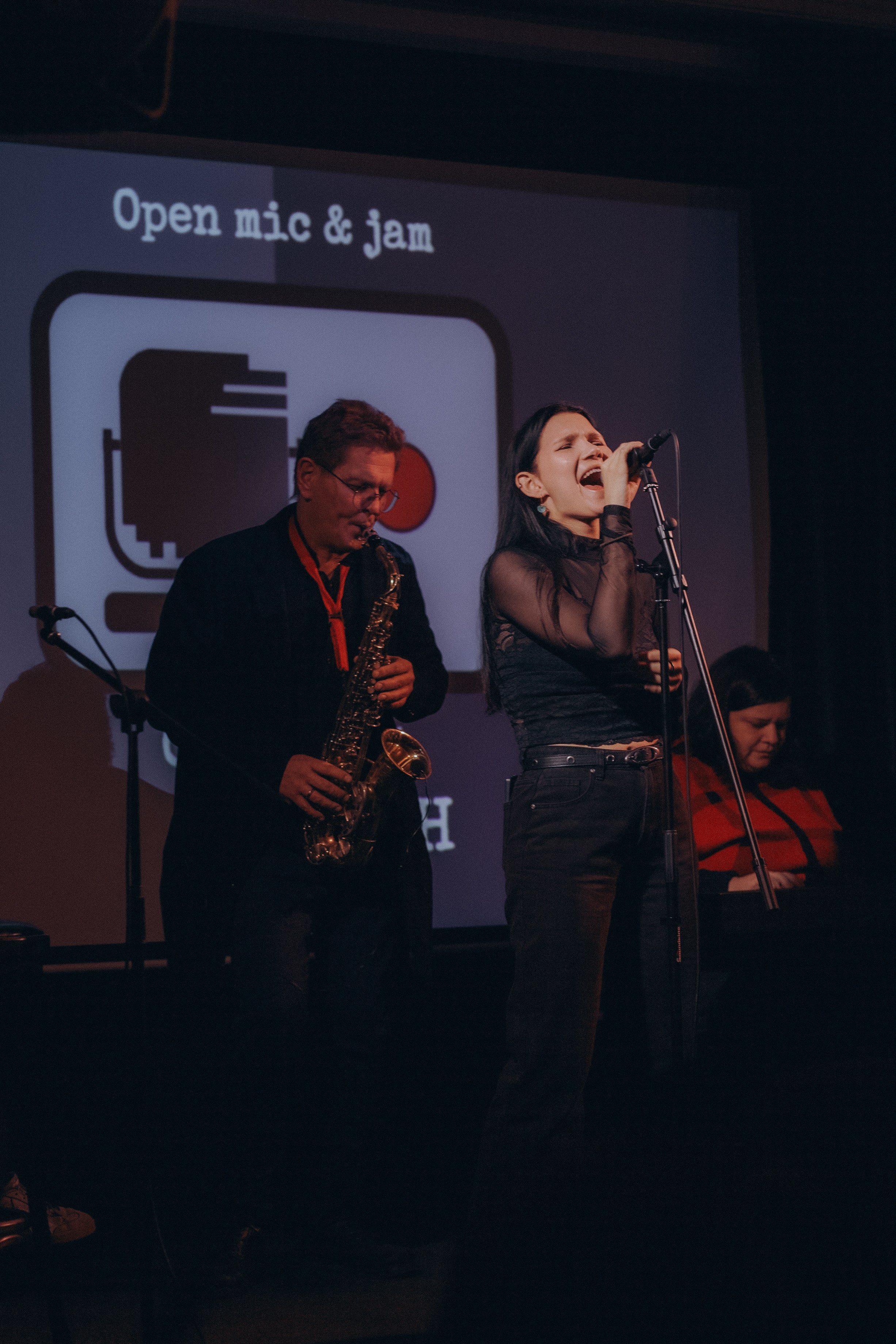 Открытый диктофон. Репортажный фотограф в Санкт-Петербурге. Фотограф на мероприятие в СПБ