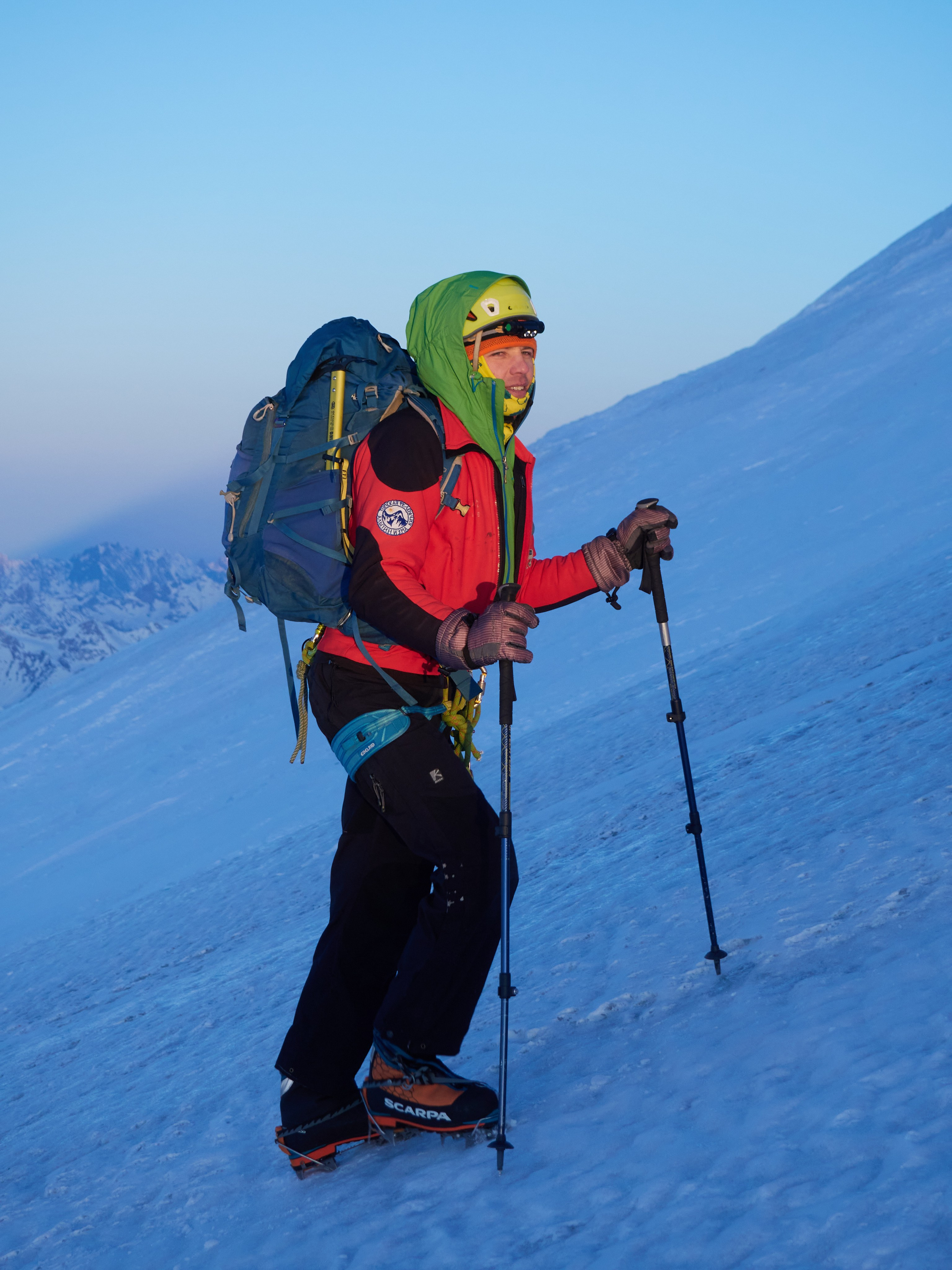 Съемка восхождения на Эльбрус. Горный, высотный Фотограф на Эльбрусе Георгий