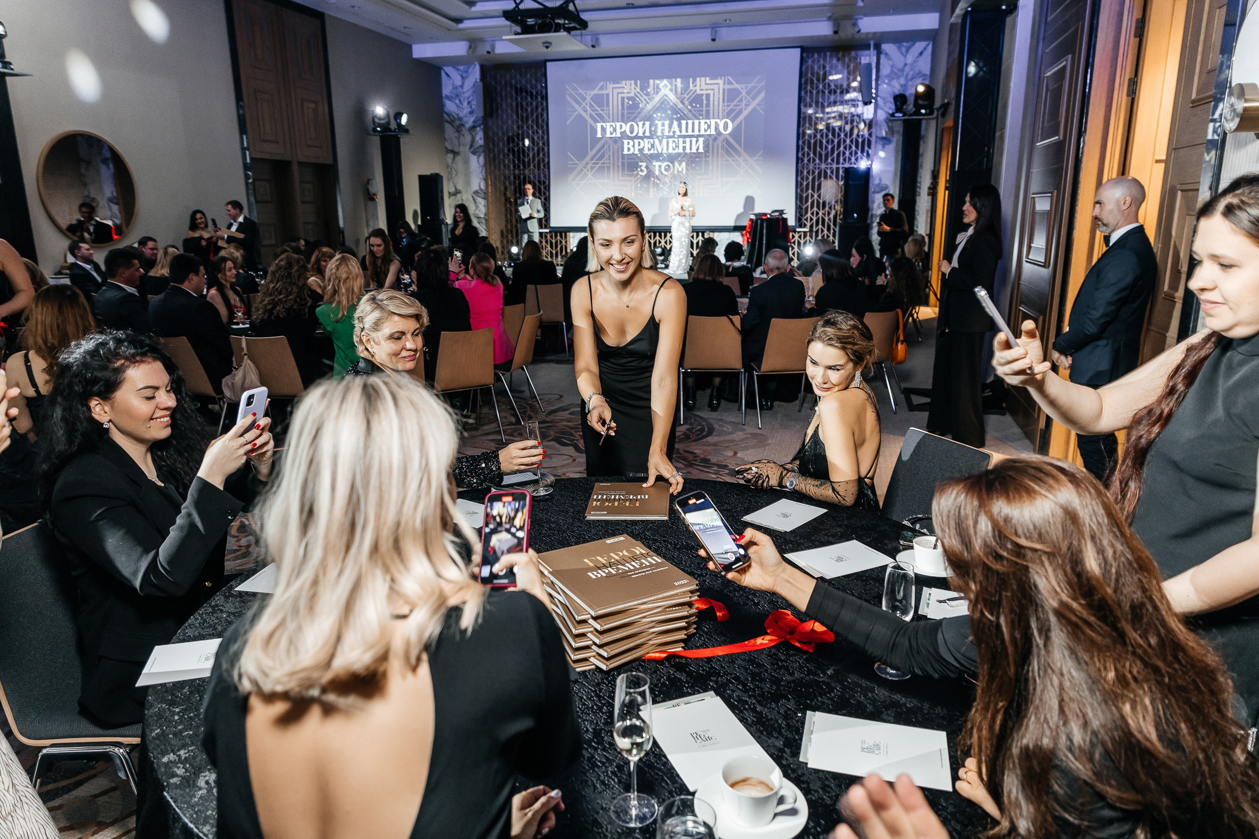 ПРЕЗЕНТАЦИЯ КНИГИ «ГЕРОИ НАШЕГО ВРЕМЕНИ». Свадебный и репортажный фотограф в Ростове-на-Дону Павел Кислов