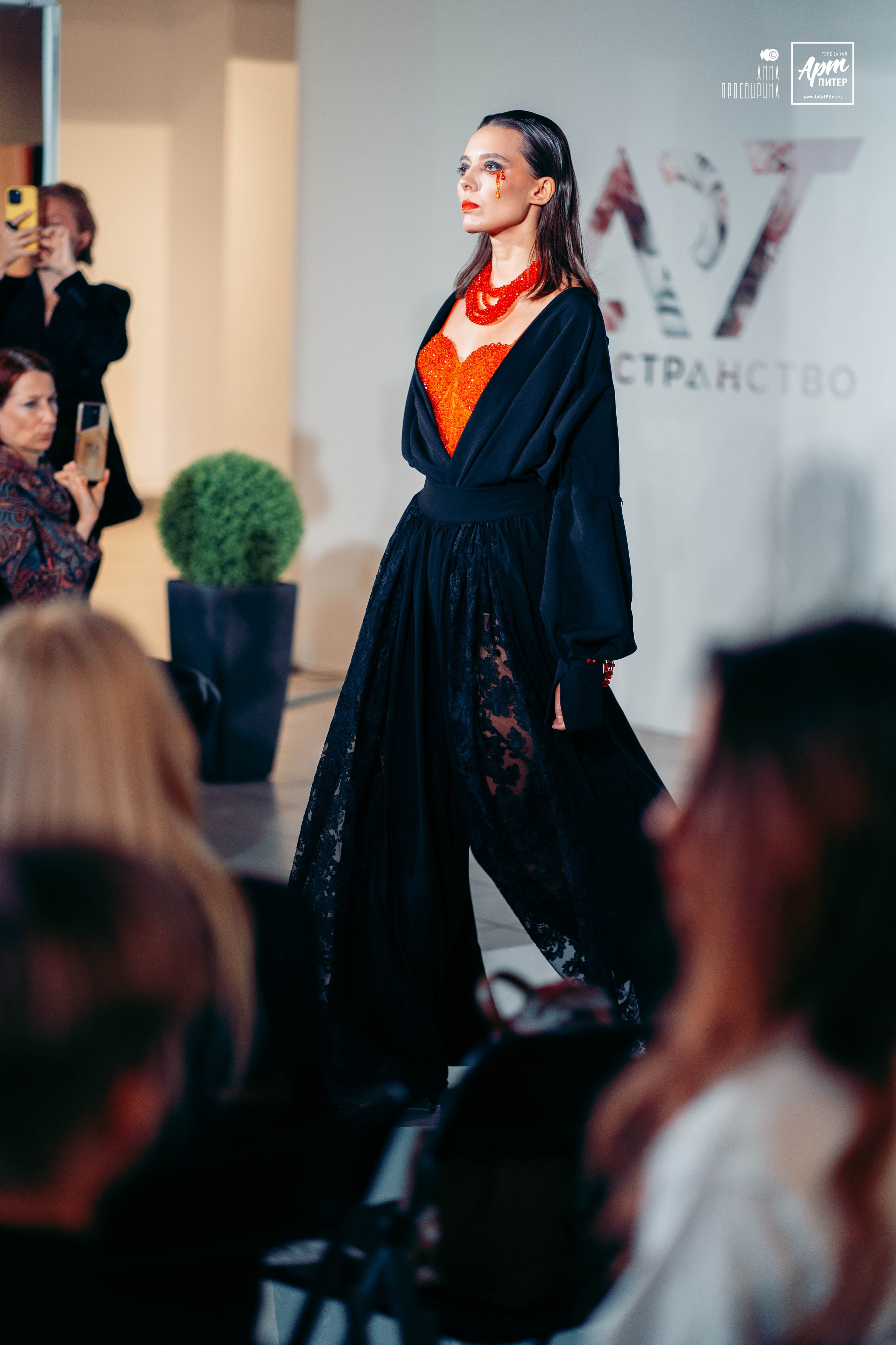 Мистическое фешн-шоу в Арт-пространстве ТРК «Гулливер». Ваш фотограф в Санкт-Петербурге Анна Просвирина