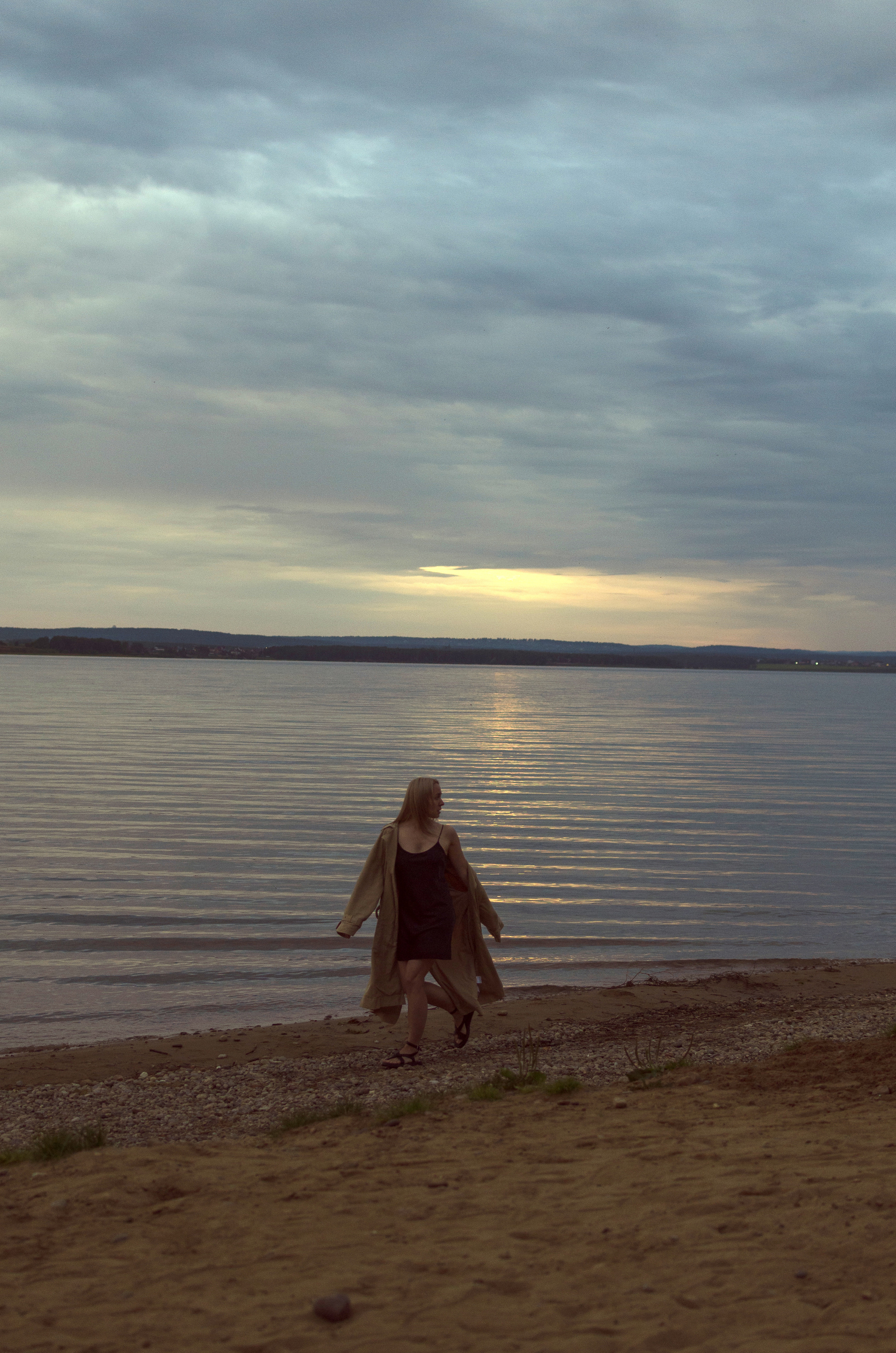 Летняя прогулочная фотосессия на пляже. Женский и семейный фотограф Анна Демина