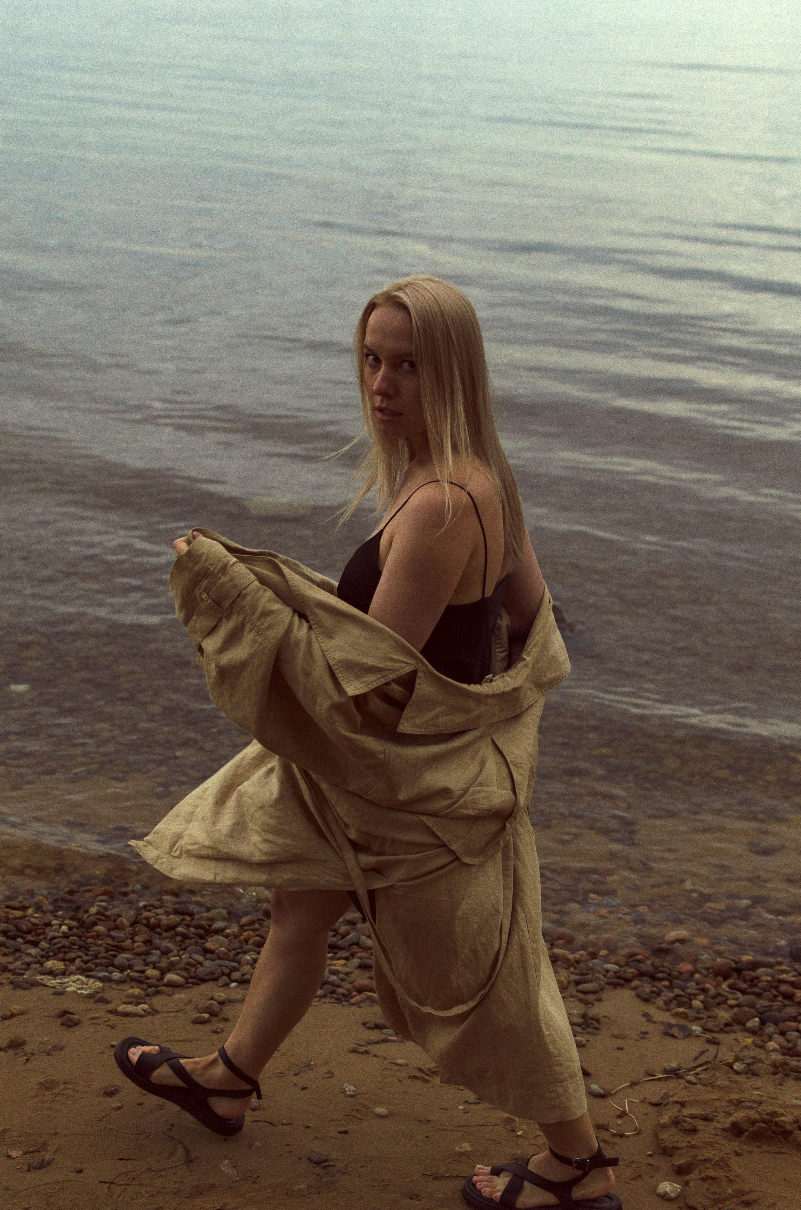 Летняя прогулочная фотосессия на пляже. Женский и семейный фотограф Анна Демина