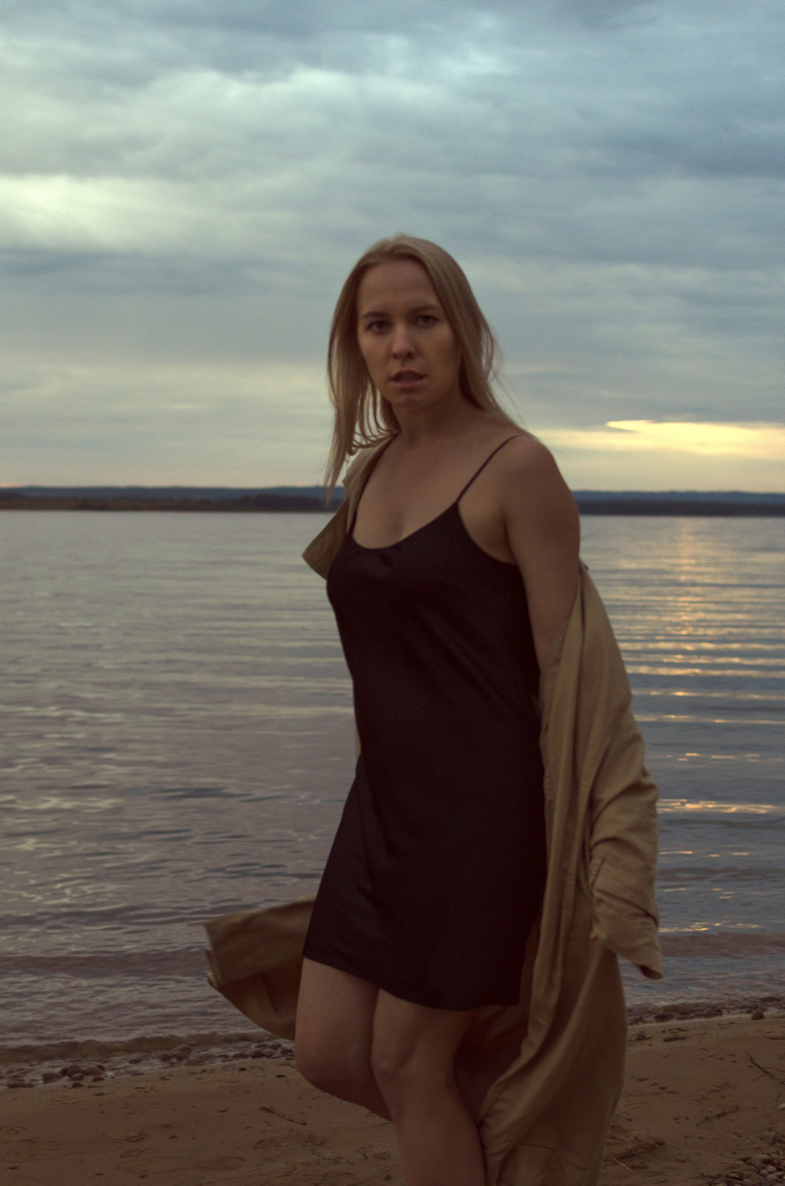 Летняя прогулочная фотосессия на пляже. Женский и семейный фотограф Анна Демина