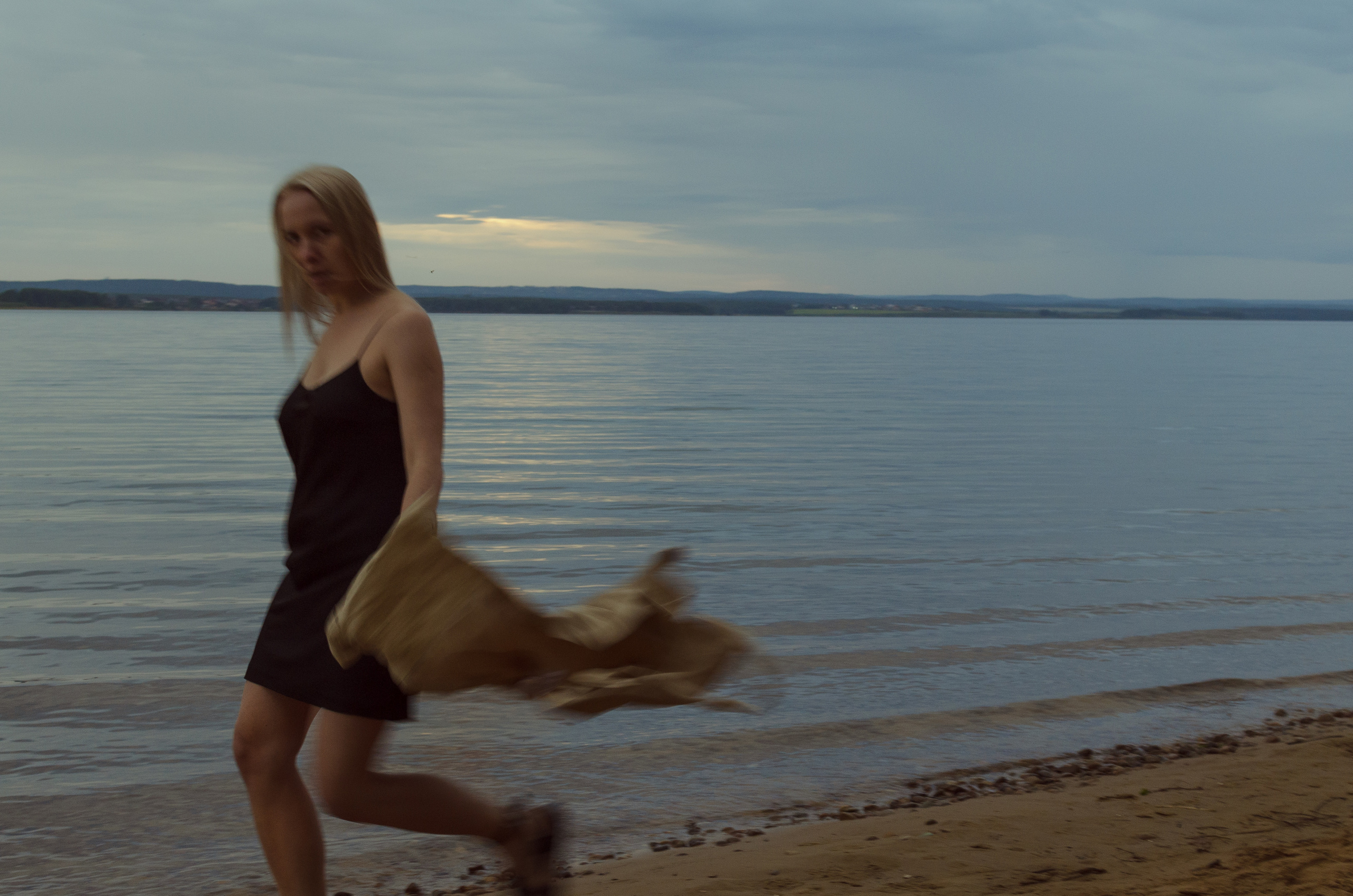 Летняя прогулочная фотосессия на пляже. Женский и семейный фотограф Анна Демина