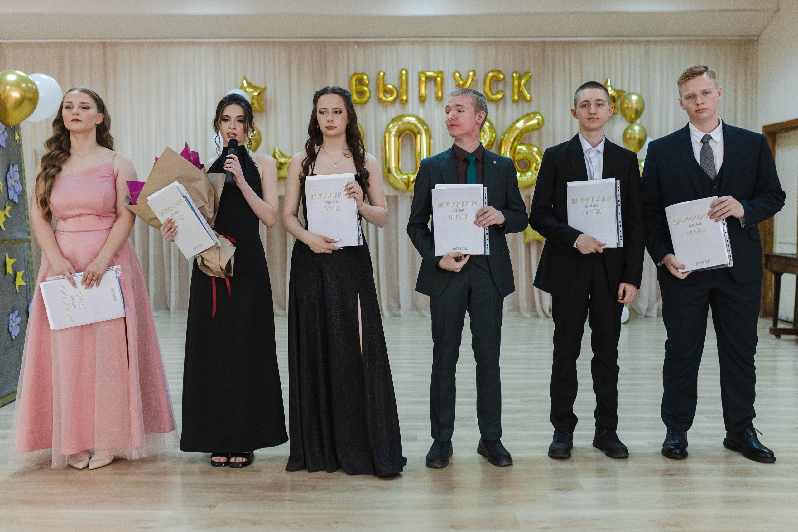 Последний звонок для учеников 11 класса. Семейный и детский фотограф в Рязани Васюгова Мария