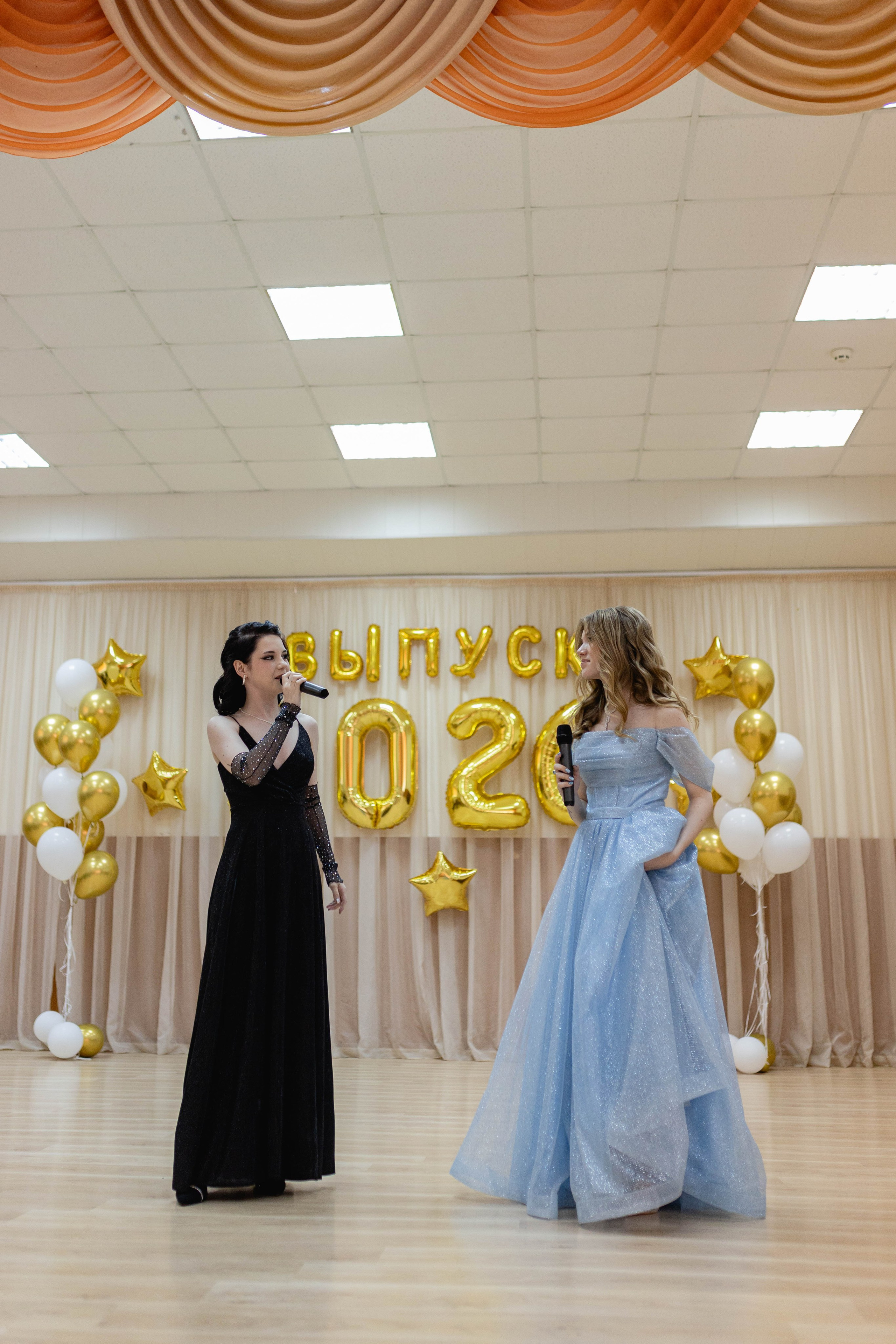 Последний звонок для учеников 11 класса. Семейный и детский фотограф в Рязани Васюгова Мария