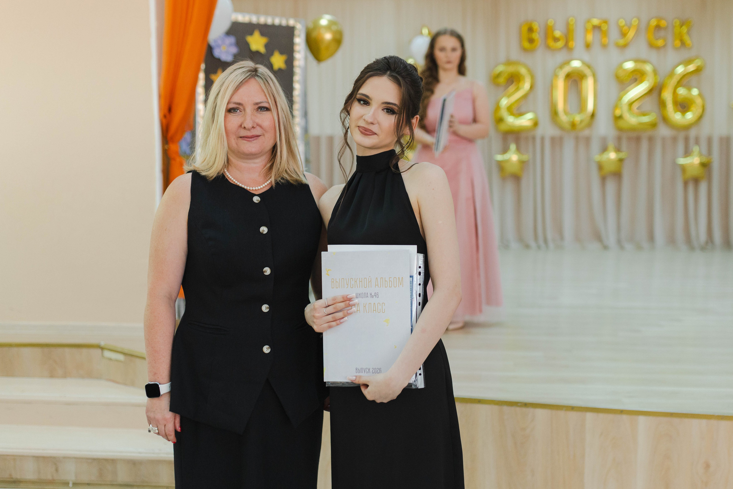 Последний звонок для учеников 11 класса. Семейный и детский фотограф в Рязани Васюгова Мария
