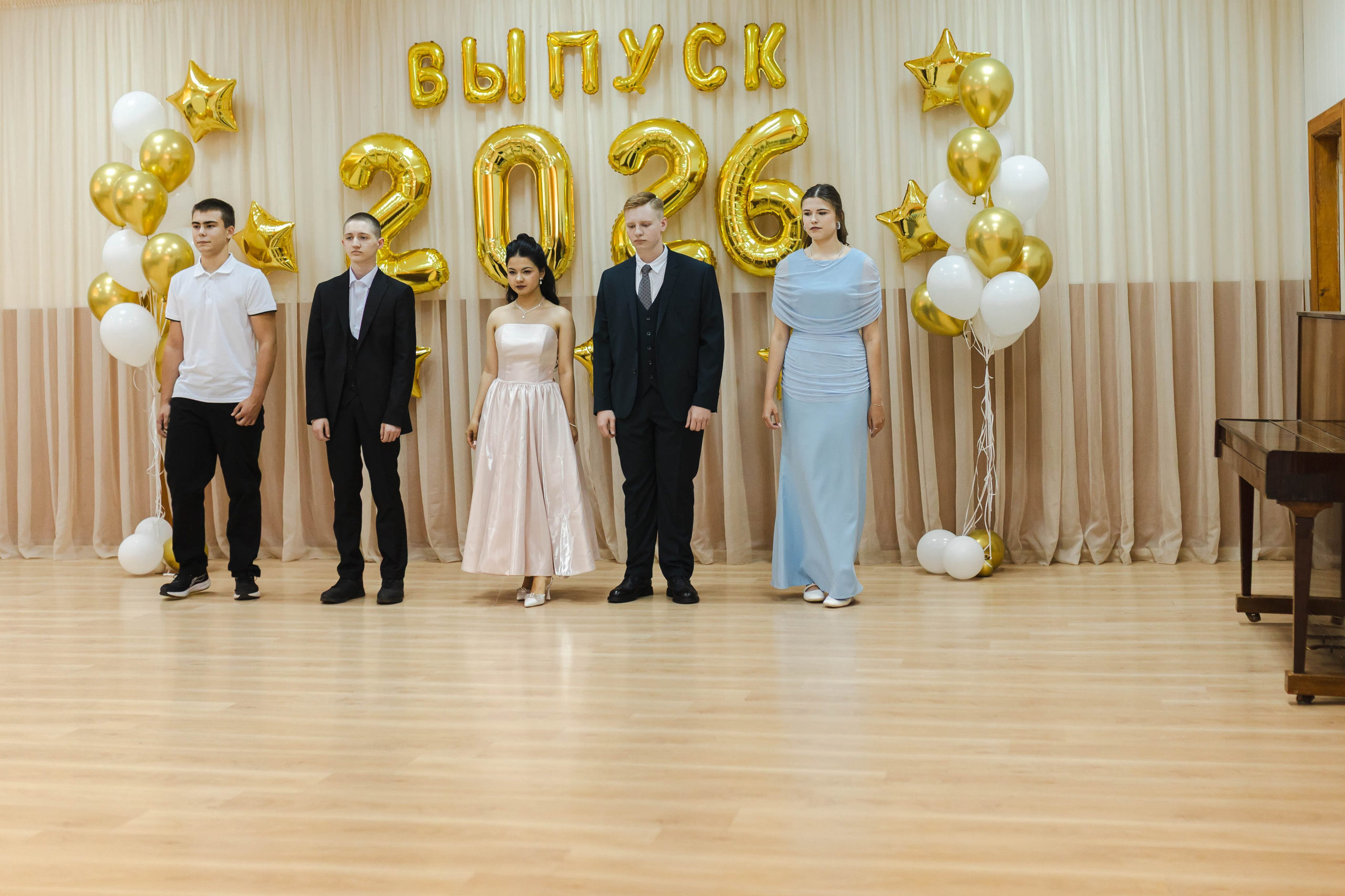 Последний звонок для учеников 11 класса. Семейный и детский фотограф в Рязани Васюгова Мария