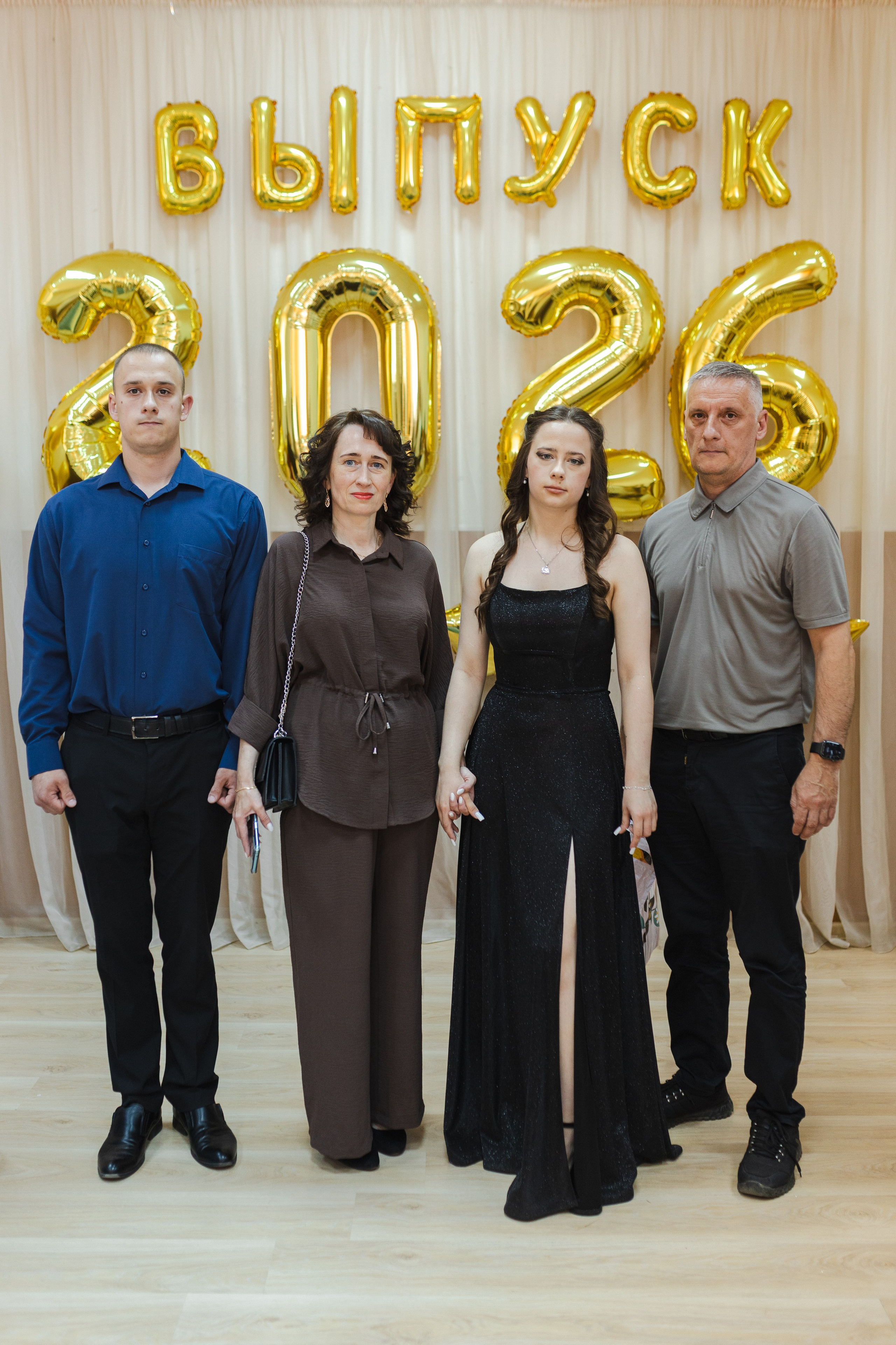 Последний звонок для учеников 11 класса. Семейный и детский фотограф в Рязани Васюгова Мария