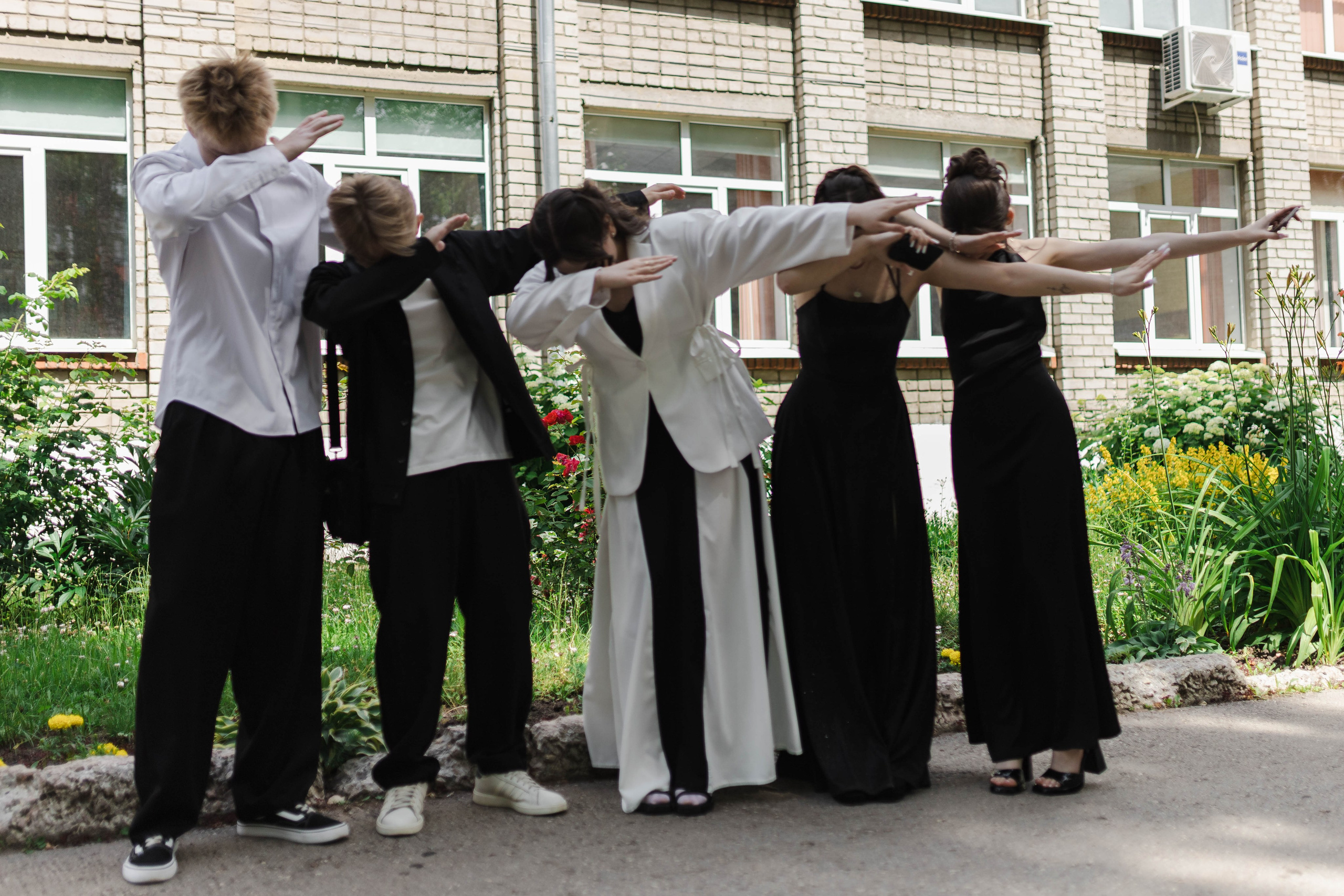 Последний звонок для учеников 11 класса. Семейный и детский фотограф в Рязани Васюгова Мария