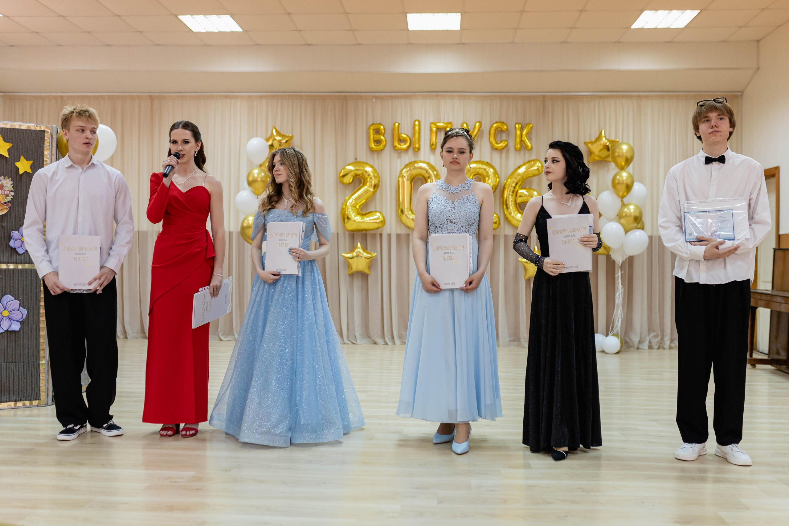 Последний звонок для учеников 11 класса. Семейный и детский фотограф в Рязани Васюгова Мария