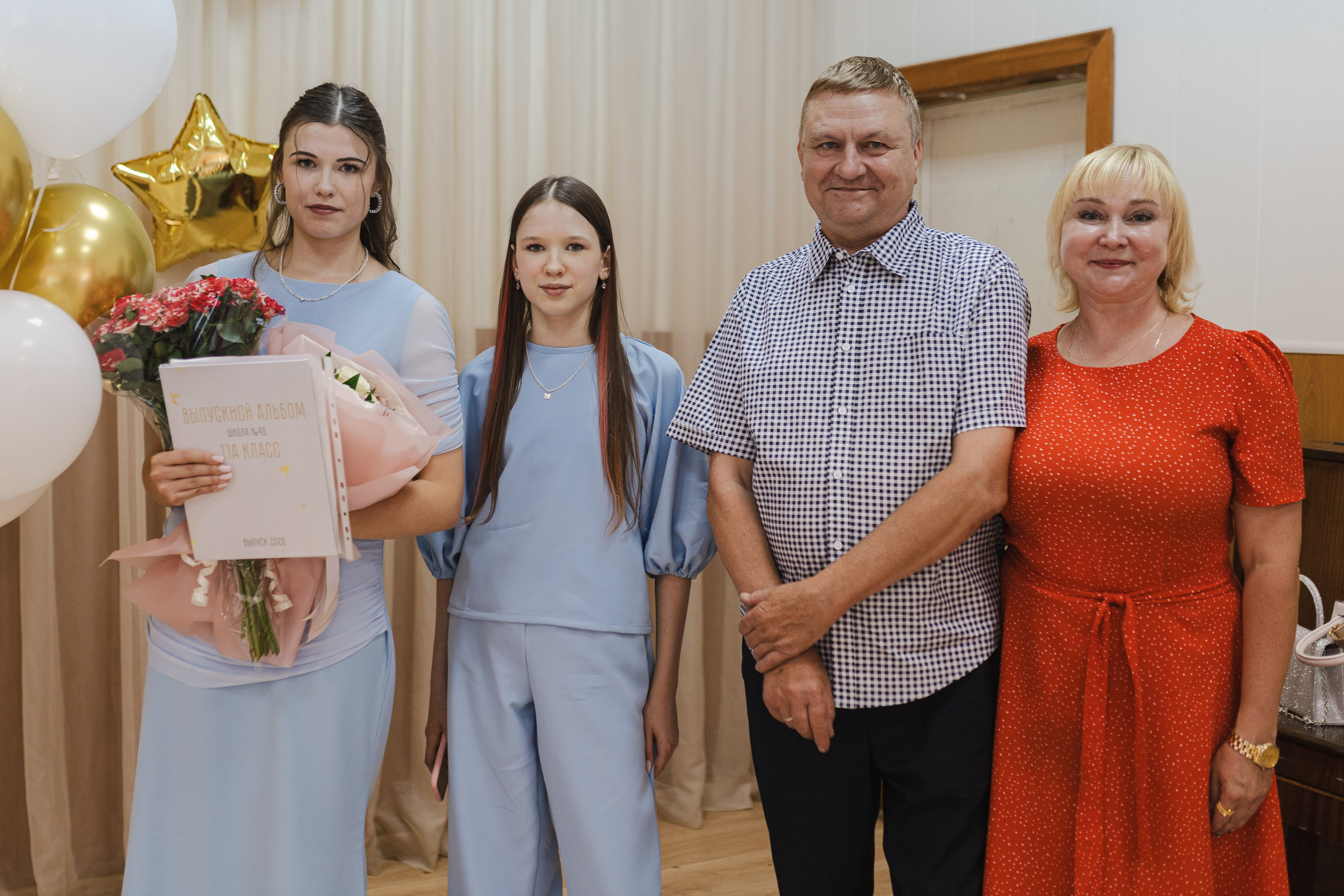 Последний звонок для учеников 11 класса. Семейный и детский фотограф в Рязани Васюгова Мария
