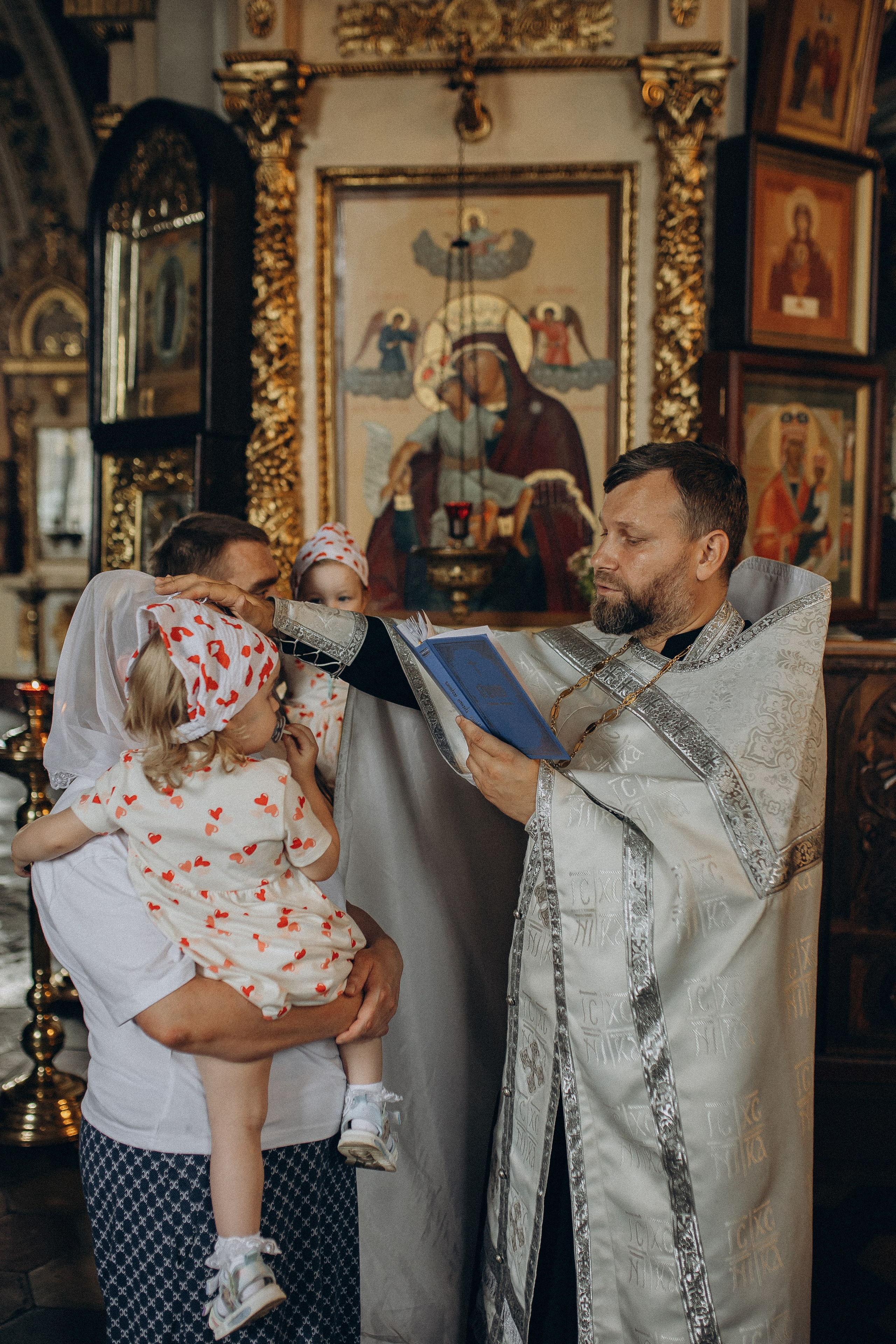 Крещение сестер в Борисоглебском соборе г. Рязани. Семейный и детский фотограф в Рязани Васюгова Мария