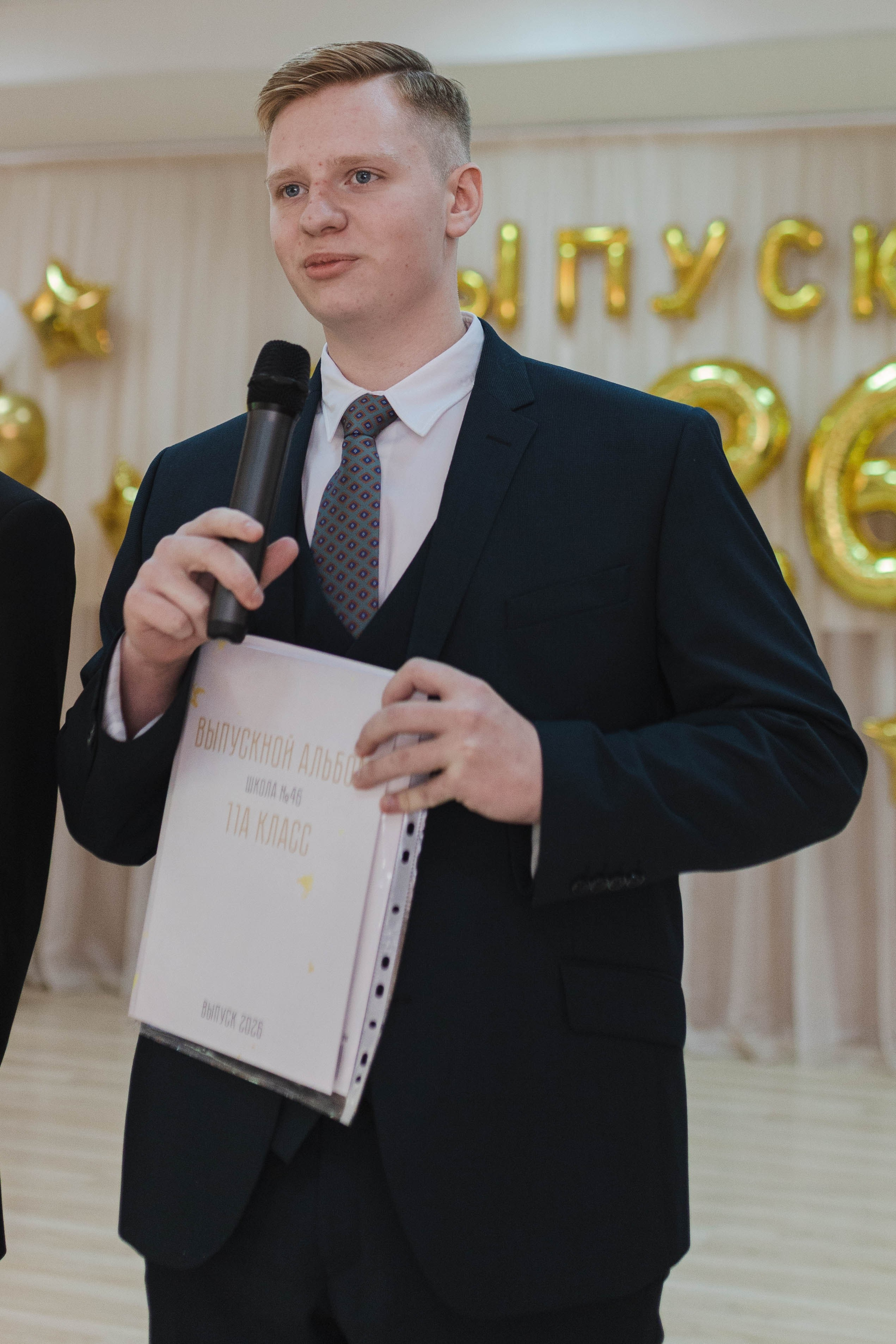 Последний звонок для учеников 11 класса. Семейный и детский фотограф в Рязани Васюгова Мария