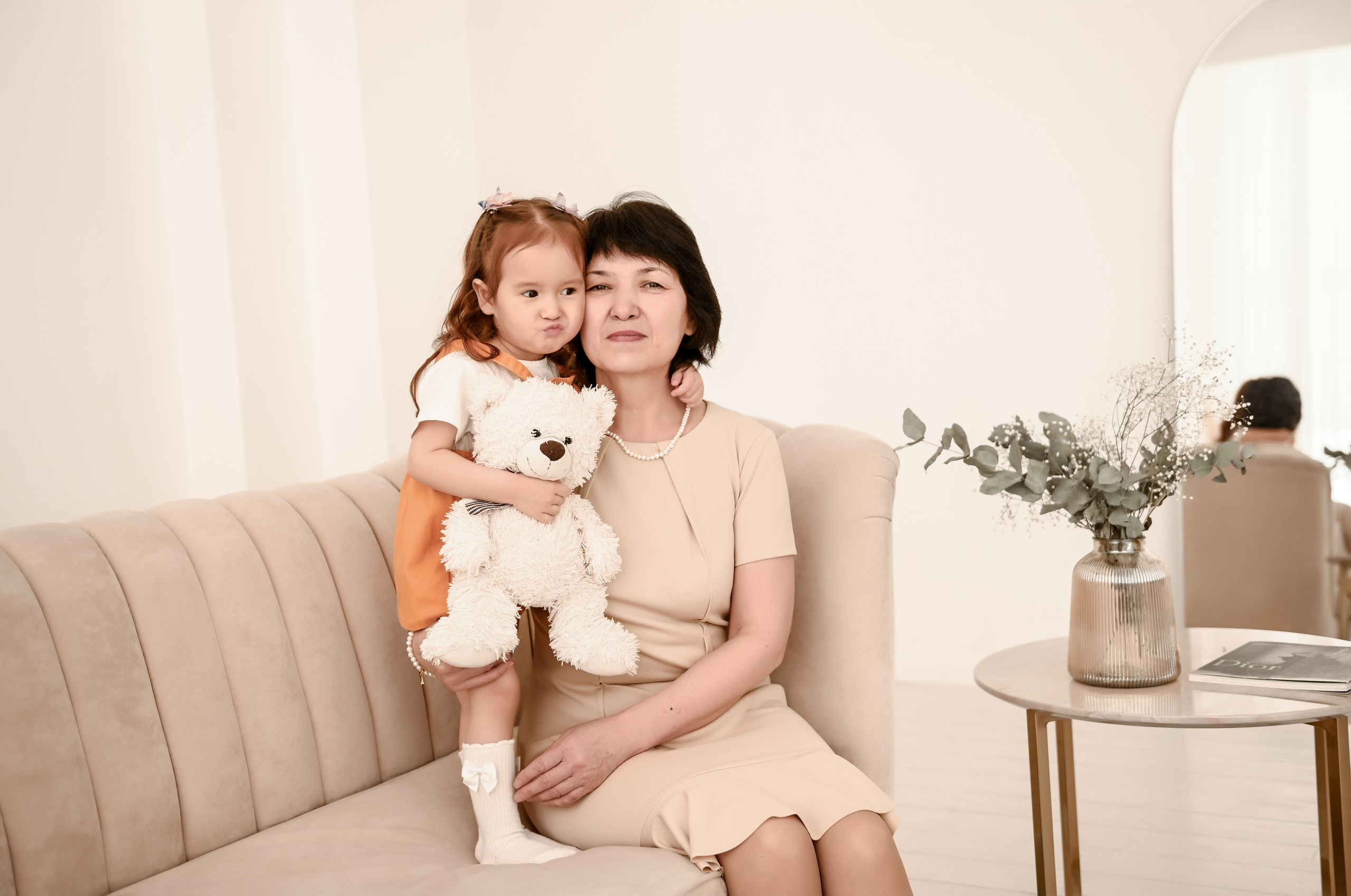 Семейная студийная  фотосессия 2. Свадебный, семейный, детский, контент фотограф в Омске Максим Ильин