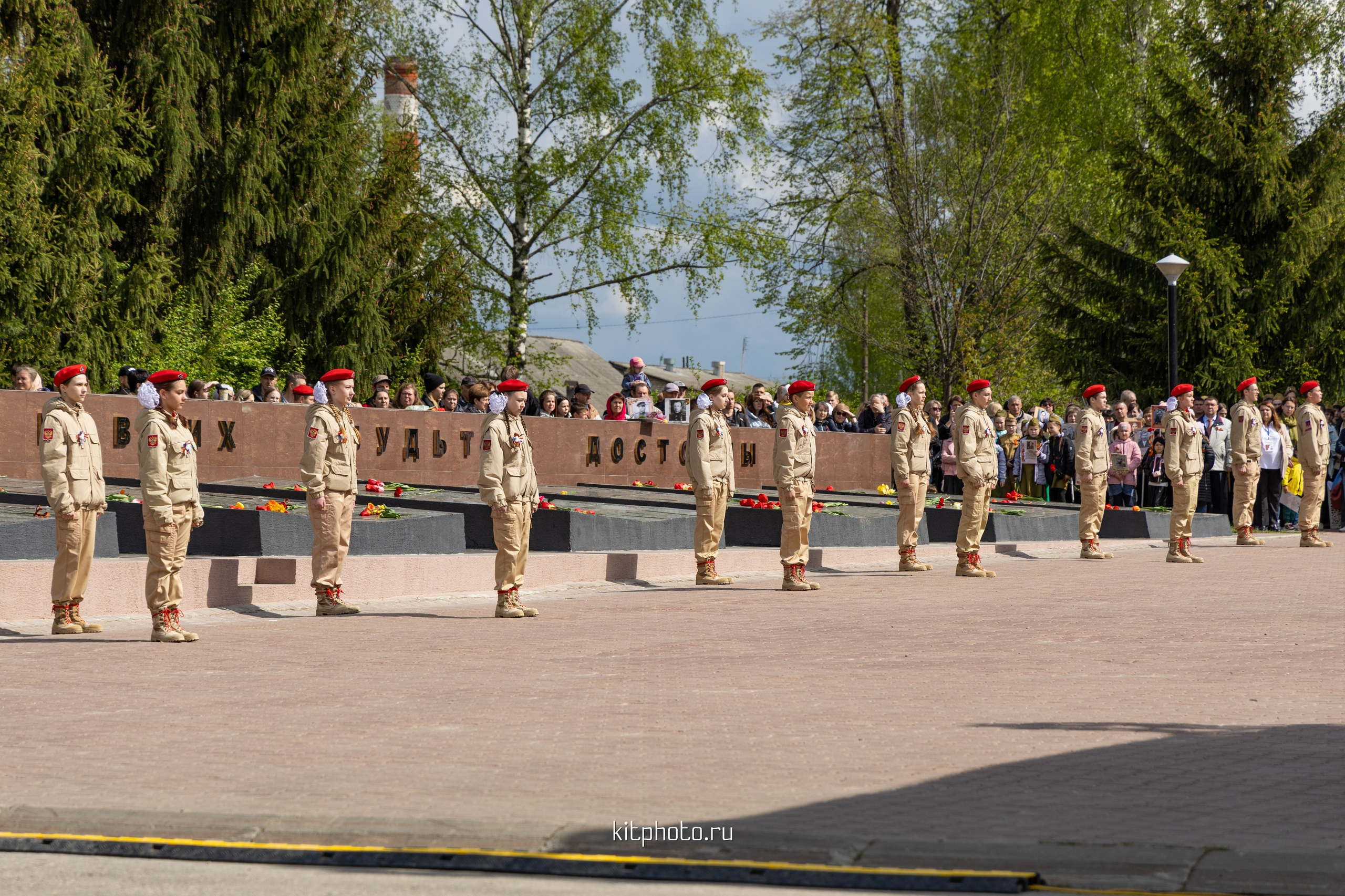 Фотосъёмка Дня Победы 2025 в Городце | Репортаж от KitPhoto. Фотограф Нижний Новгород Мария Китаева