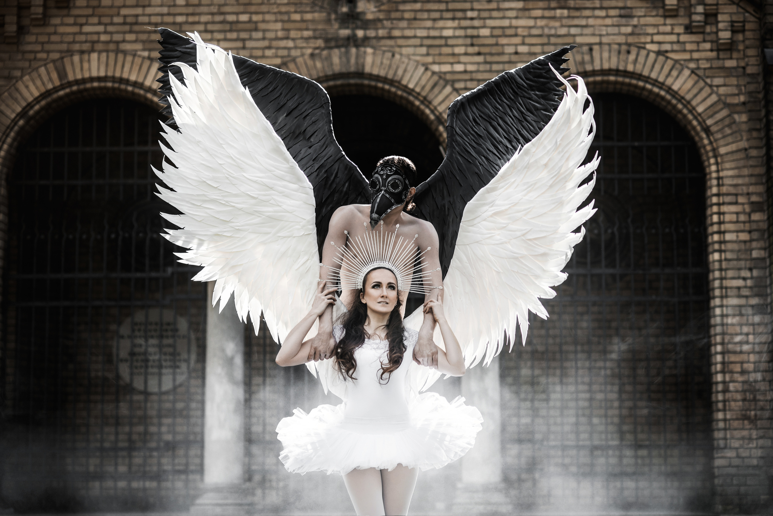 Black And White. Главная