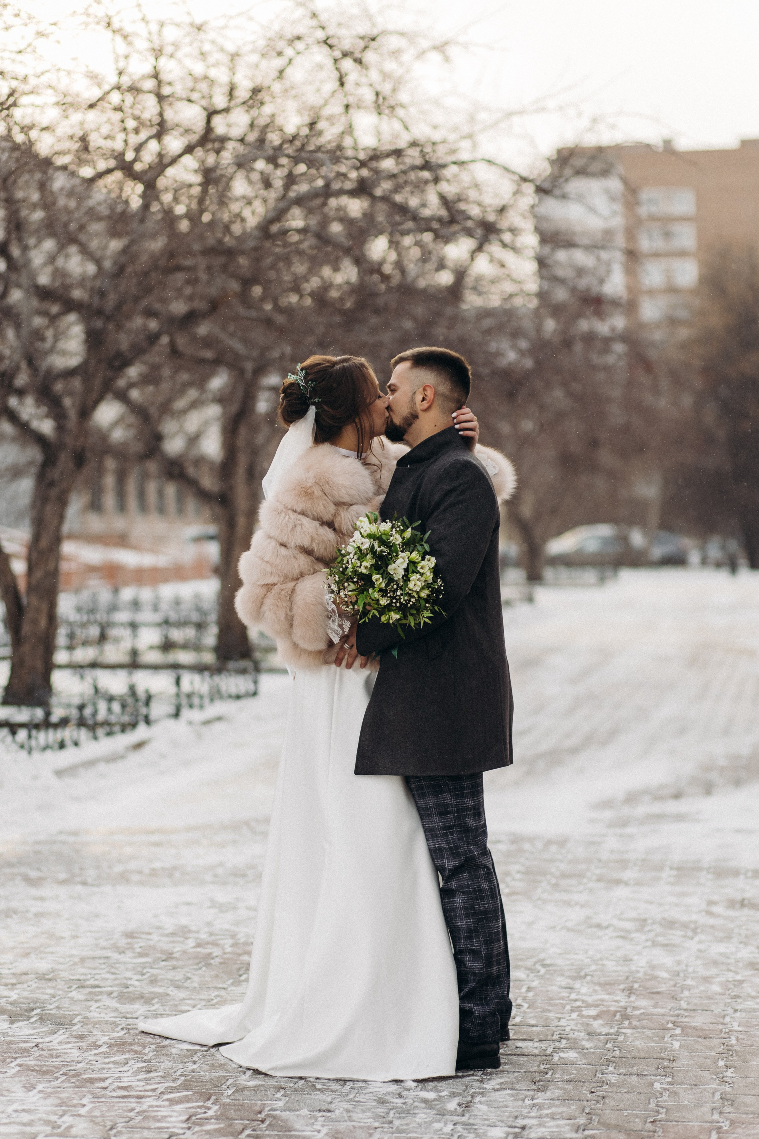 Эдуард и Вера (загс, прогулка). Фотограф свадебный семейный в Красноярске Шукшина Наталья