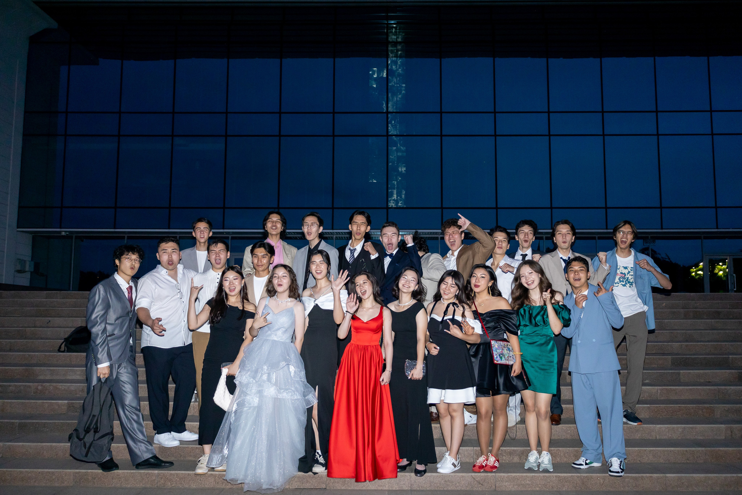 Выпускной вечер | Встреча рассвета. Фото и видеосъемка в Алматы