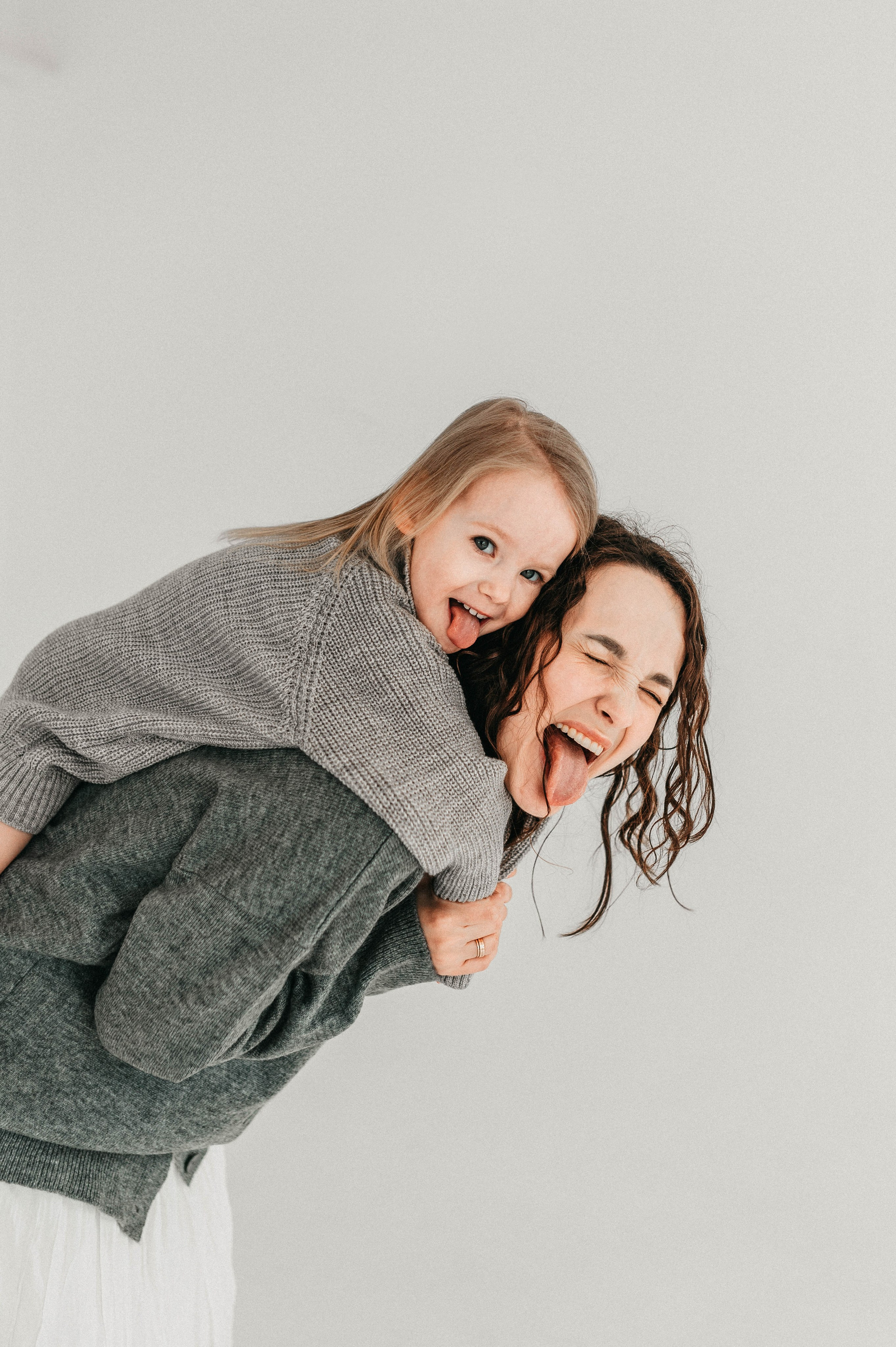 Алина и Софа. Свадебный и семейный фотограф в Чите Юлия Оранская