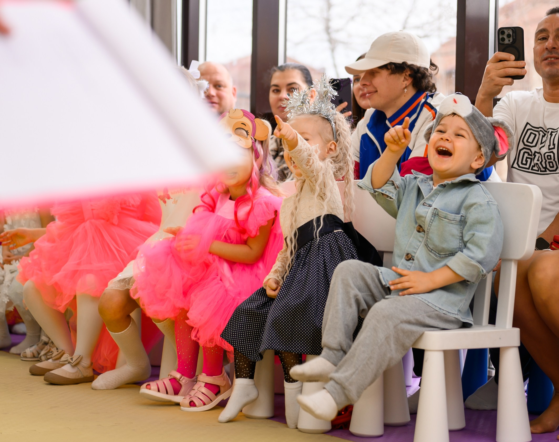 Елка 2025 в детском саду Мишка клуб. Свадебный и семейный фотограф София Невская