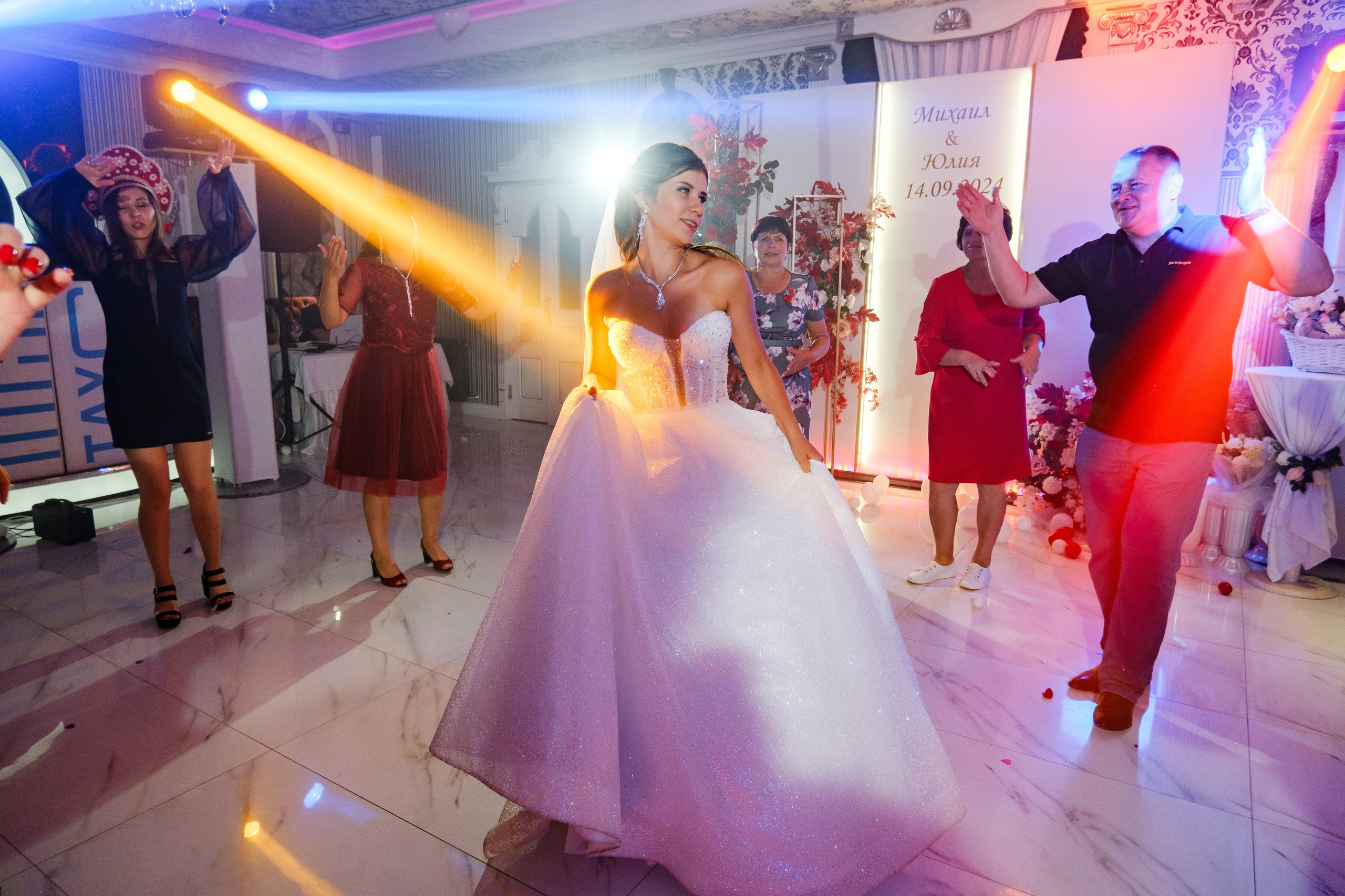 Михаил и Юлия. Свадебный фотограф | репортаж | праздники | крещение