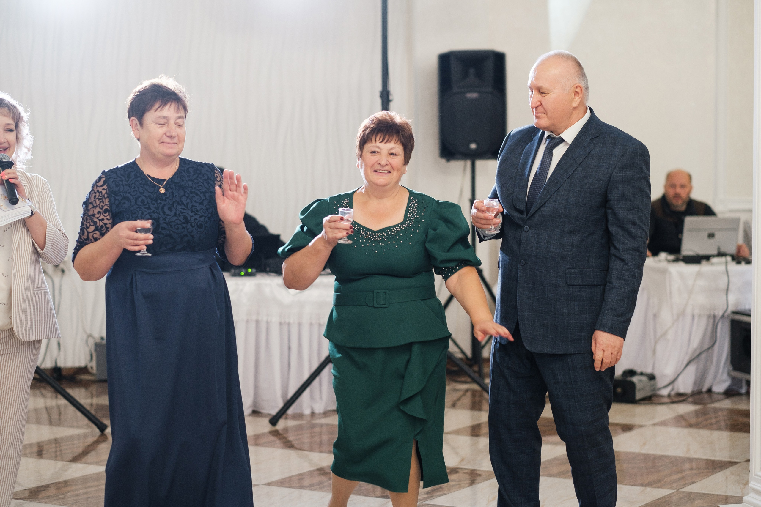 Александр и Лариса. Свадебный фотограф | репортаж | праздники | крещение