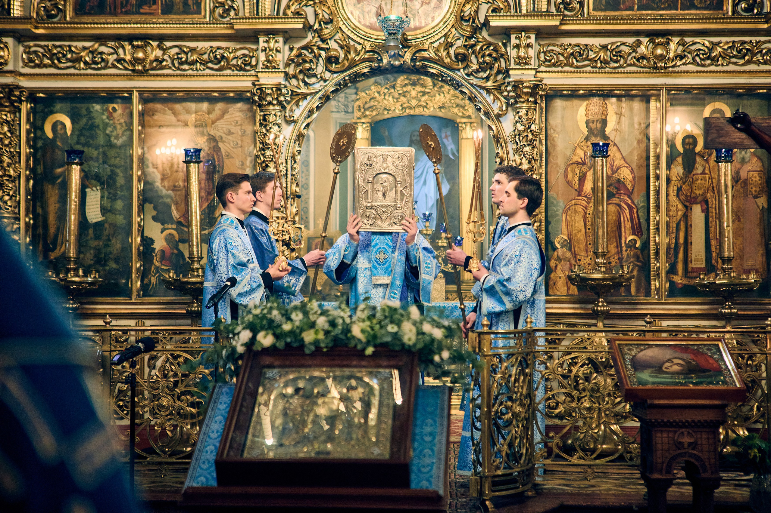 Всенощная на БЛАГОВЕЩЕНИЕ ПРЕСВЯТОЙ БОГОРОДИЦЫ. DMITRY MOISEENKO — фотограф, художник, топ-стилист