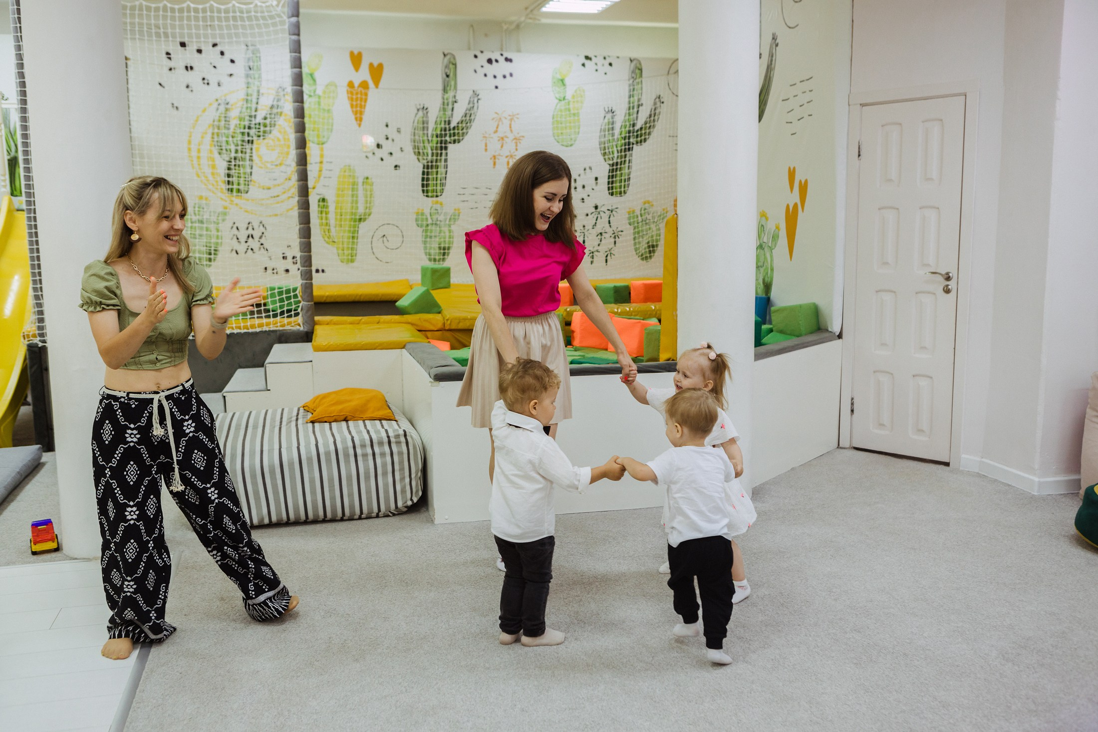 Ариша, 2 года. Cactus-LOFT. Фотографы в городе Волгограде — Людмила Агеева и Алексей Околелов