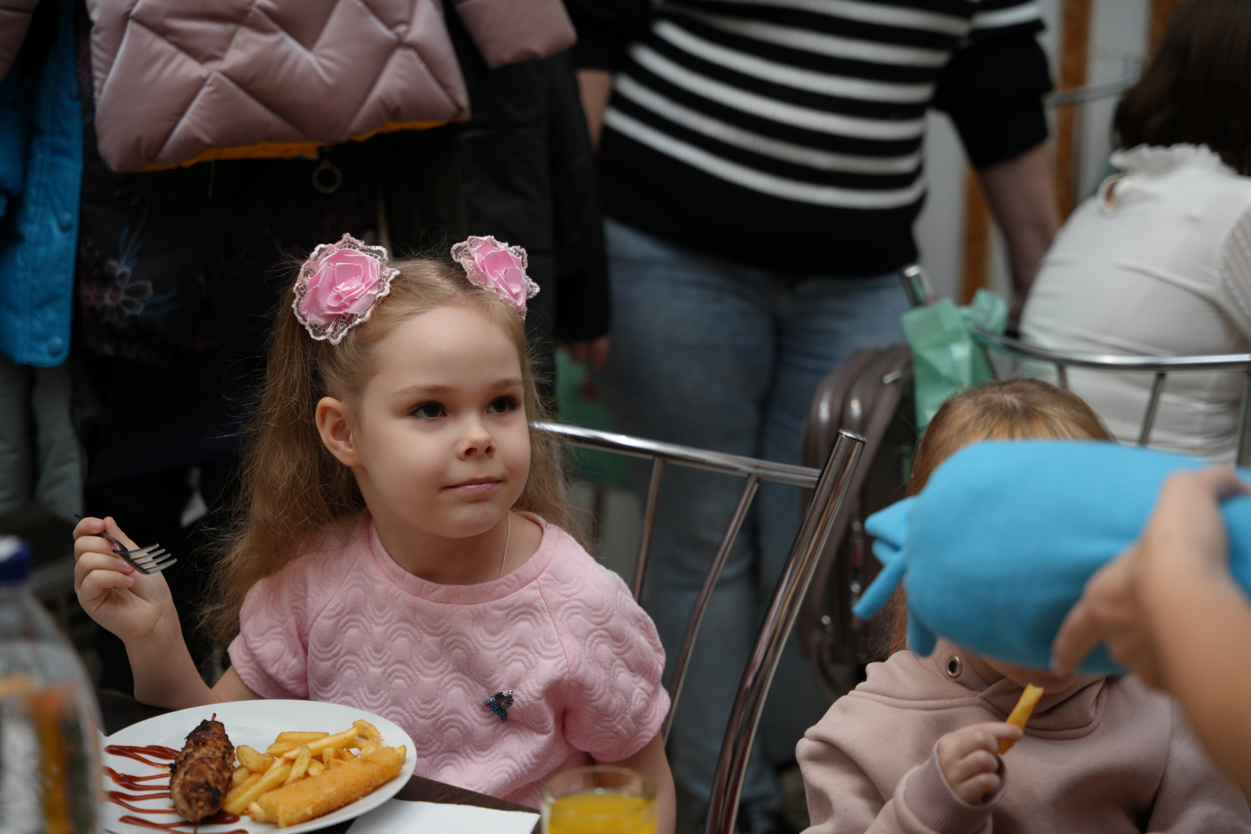 Социально —благотворительная акция «Ты в этом мире не один», посвященная Международному дню инвалидов. ВЫПУСКНЫЕ АЛЬБОМЫ, Школьный фотограф, семейный и свадебный в Саратове и области Ольга Плаксина