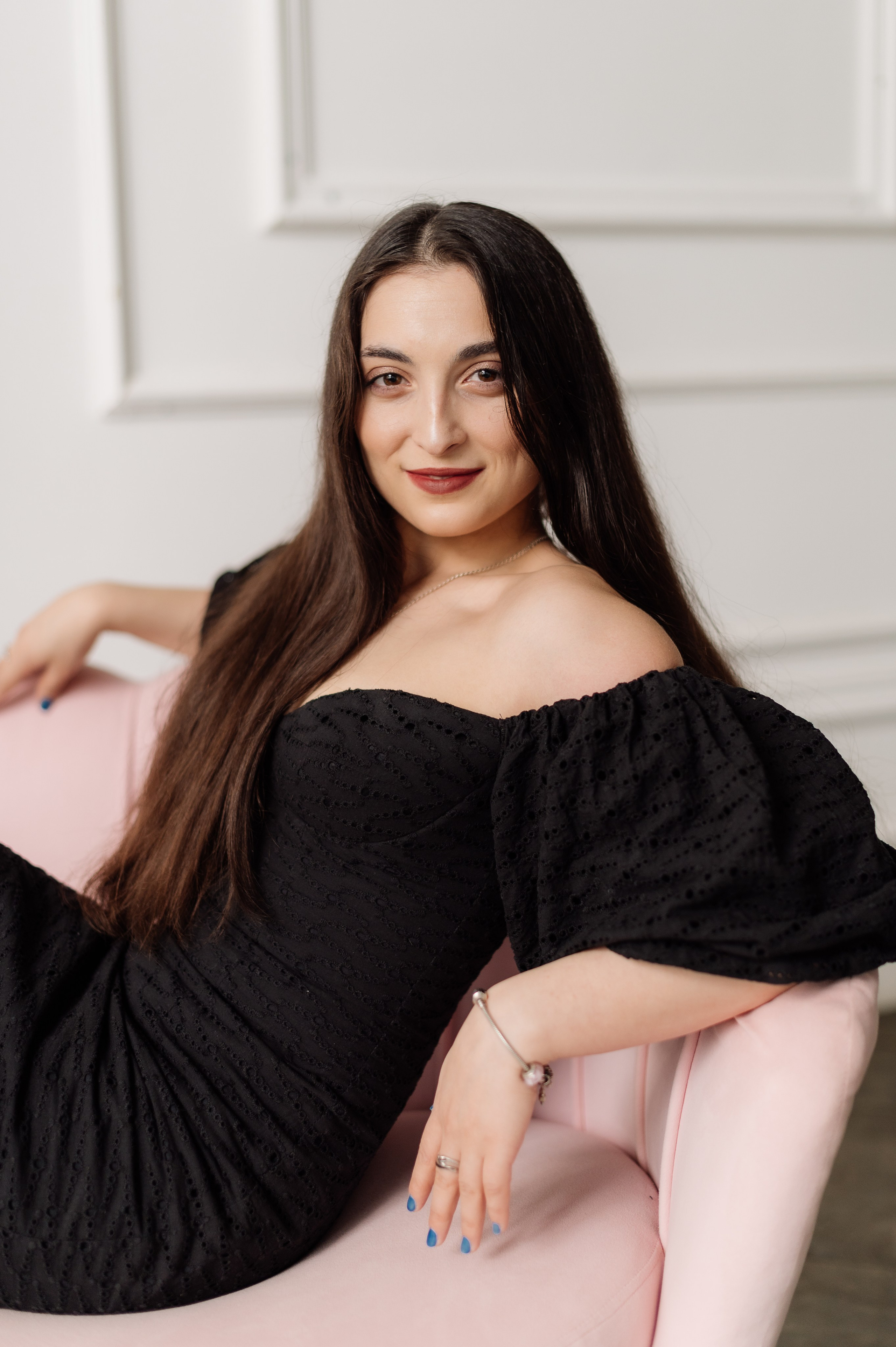 Индивидуальная фотосессия в студии для Аллы