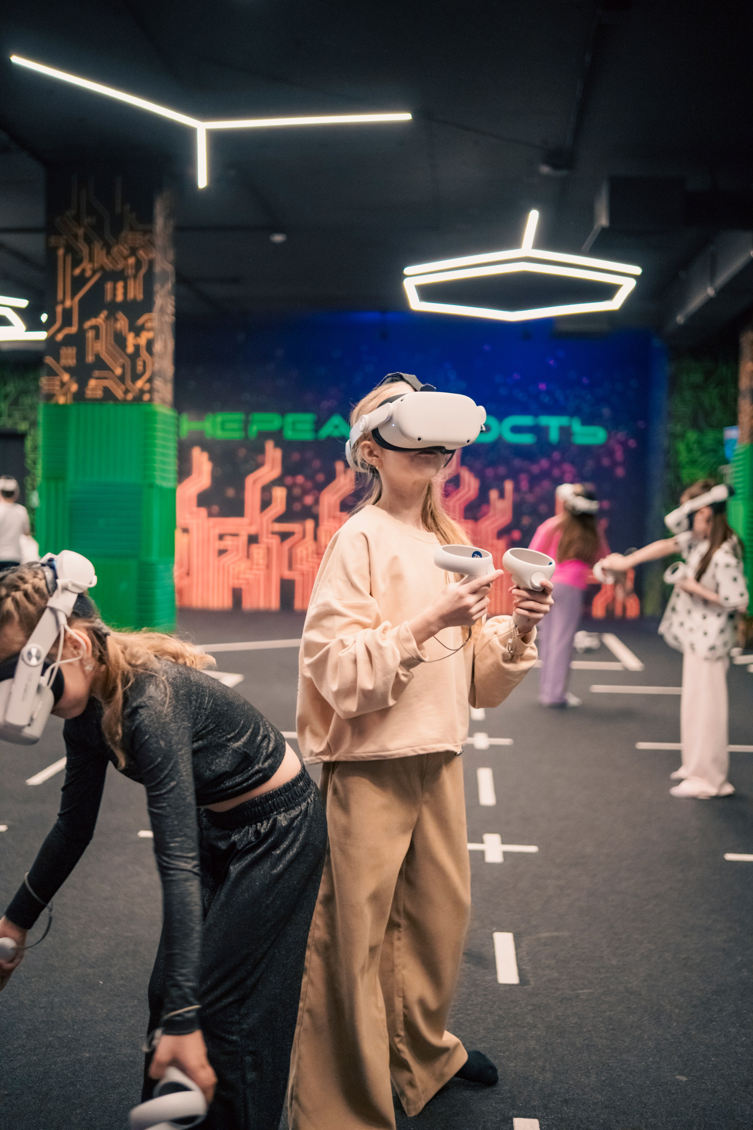 VR April-May. Felixtones