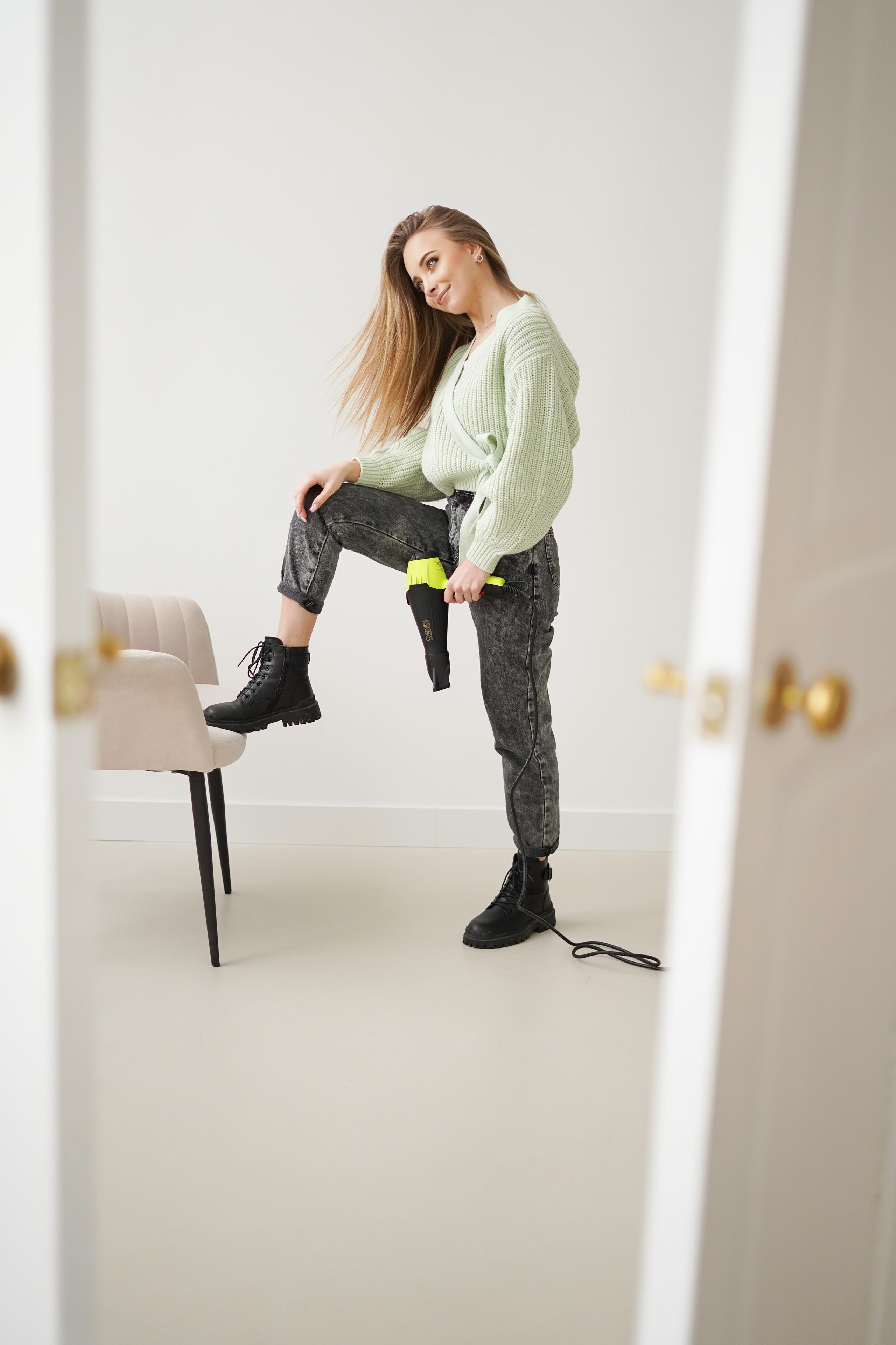 Мастер по уходу за волосами — Виктория. Контент фотограф в Самаре Гудалова Елена