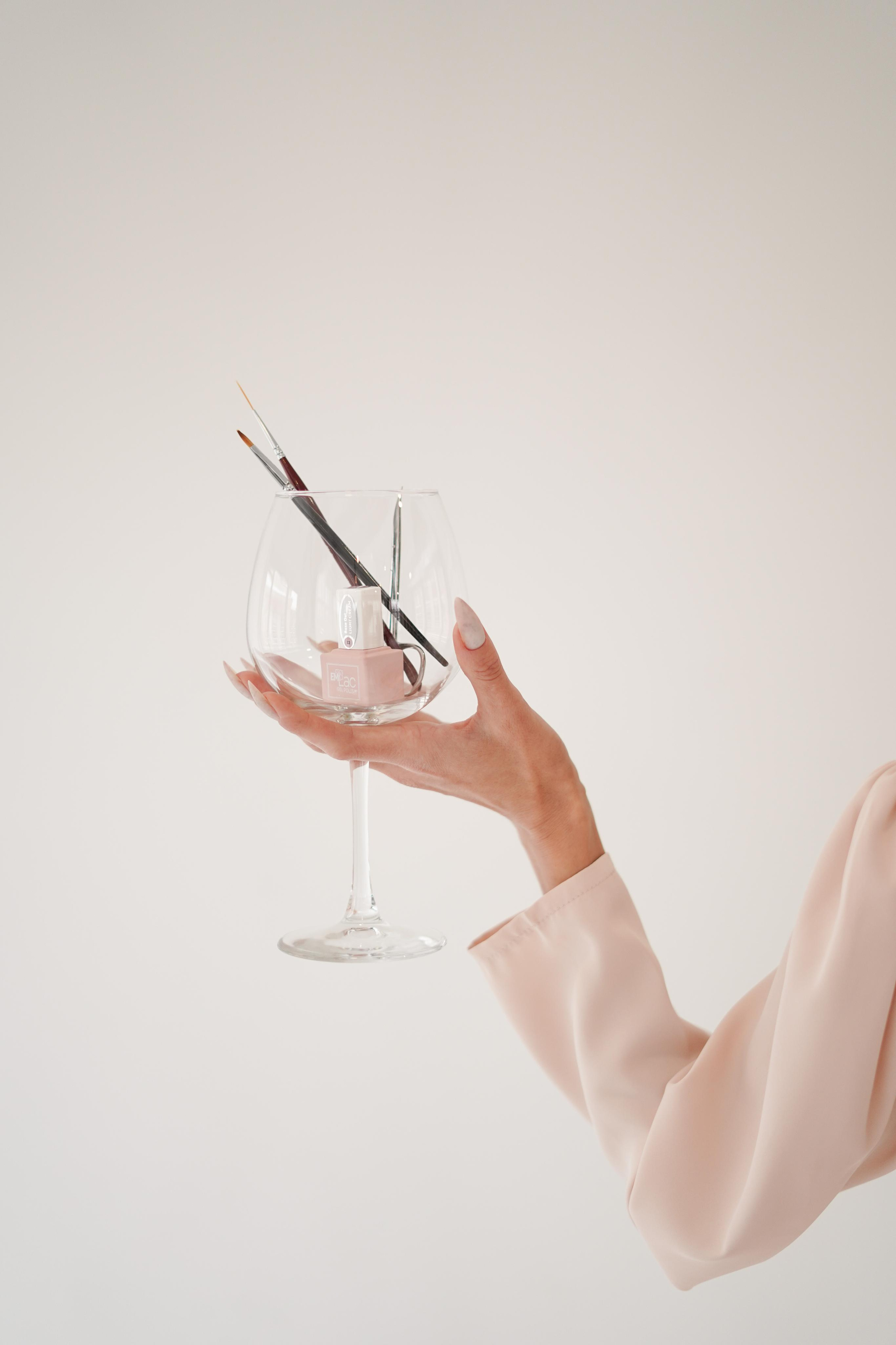 Мастер маникюра — Нина. Контент фотограф в Самаре Гудалова Елена