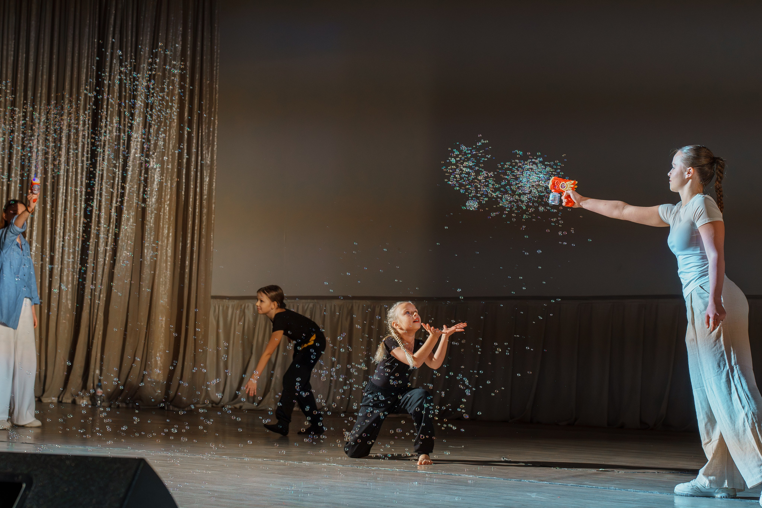 Танцевальный конкурс, репортаж. Фотограф видеограф Геннадий Янбаев в Сочи, Краснодаре