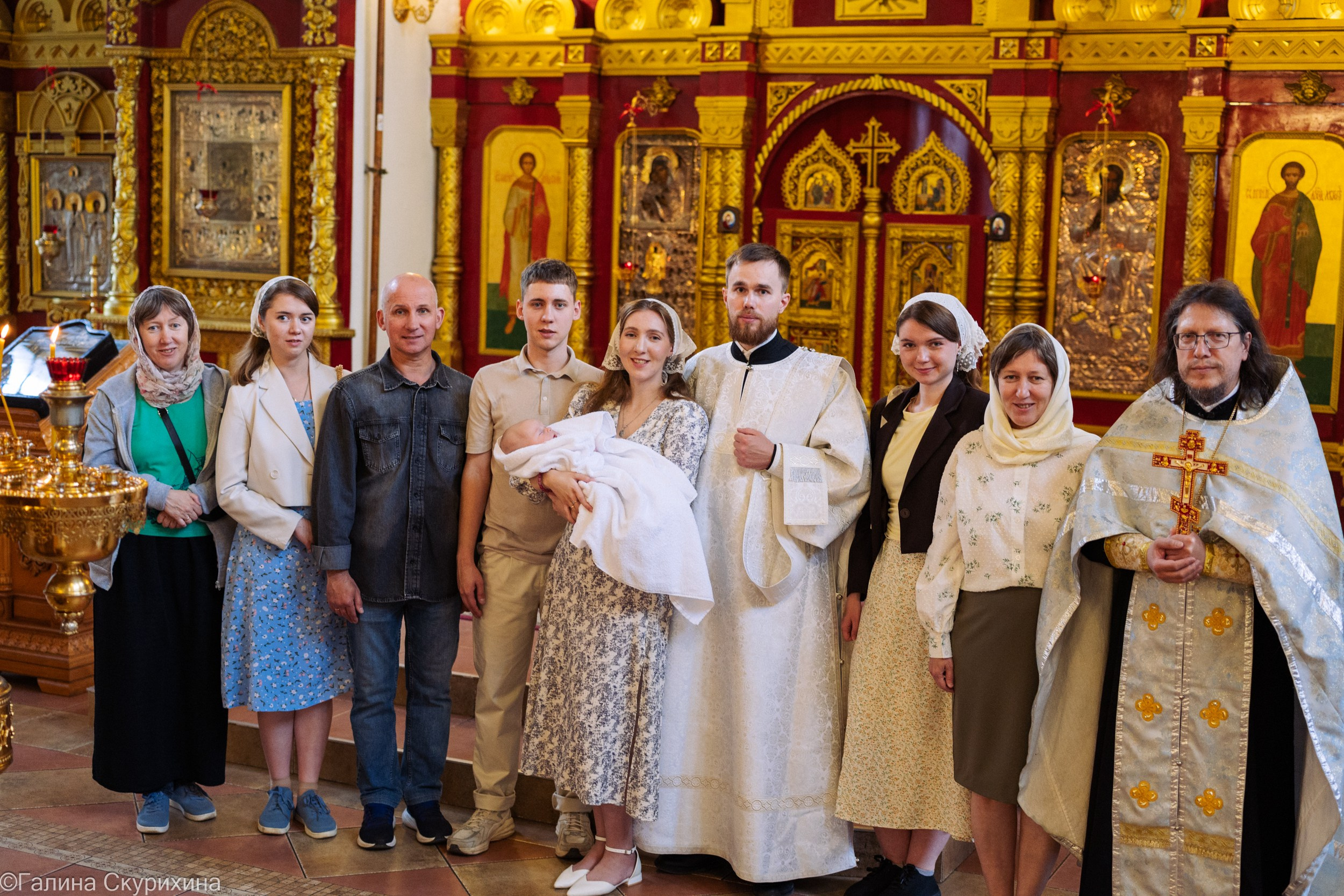 Фотосъемка таинства крещения, крестин Гавриила в храме иконы Богородицы Владимирской