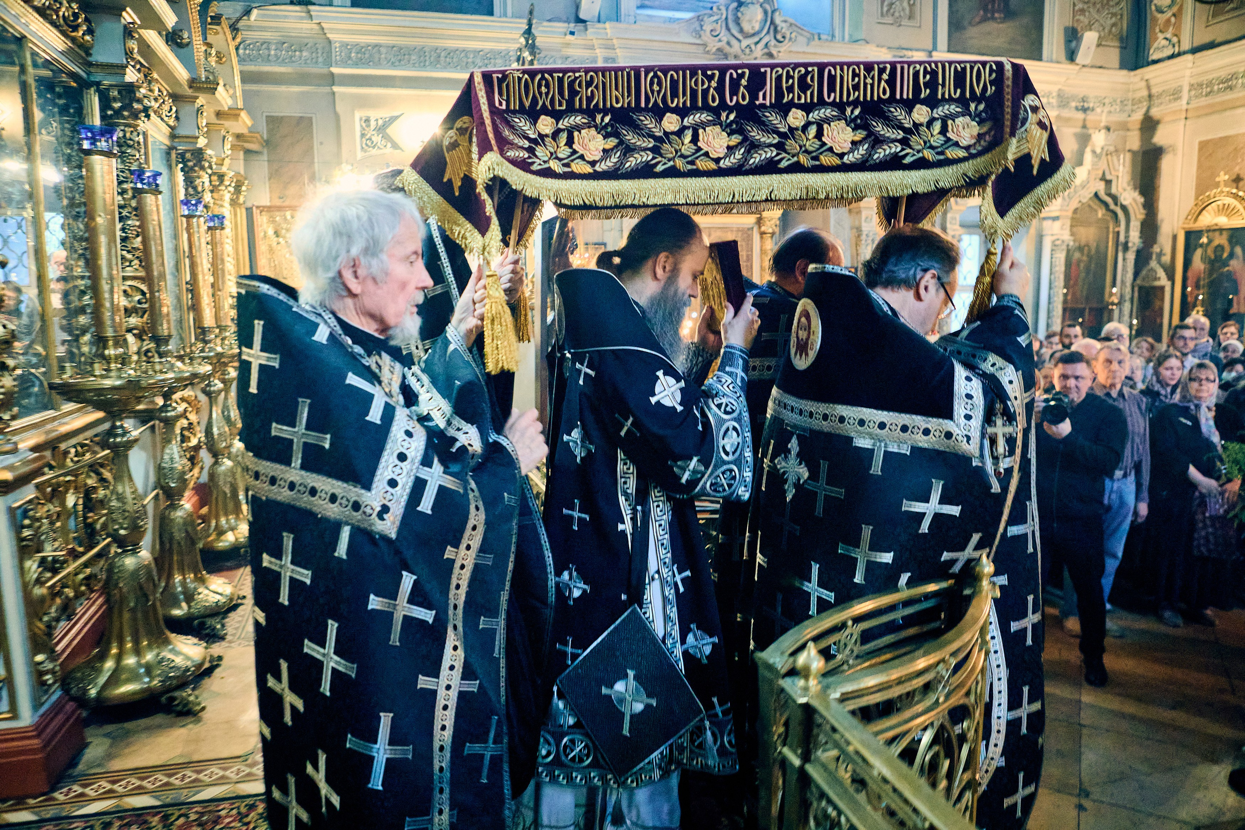 Утреня. Погребение Спасителя. DMITRY MOISEENKO — фотограф, художник, топ-стилист