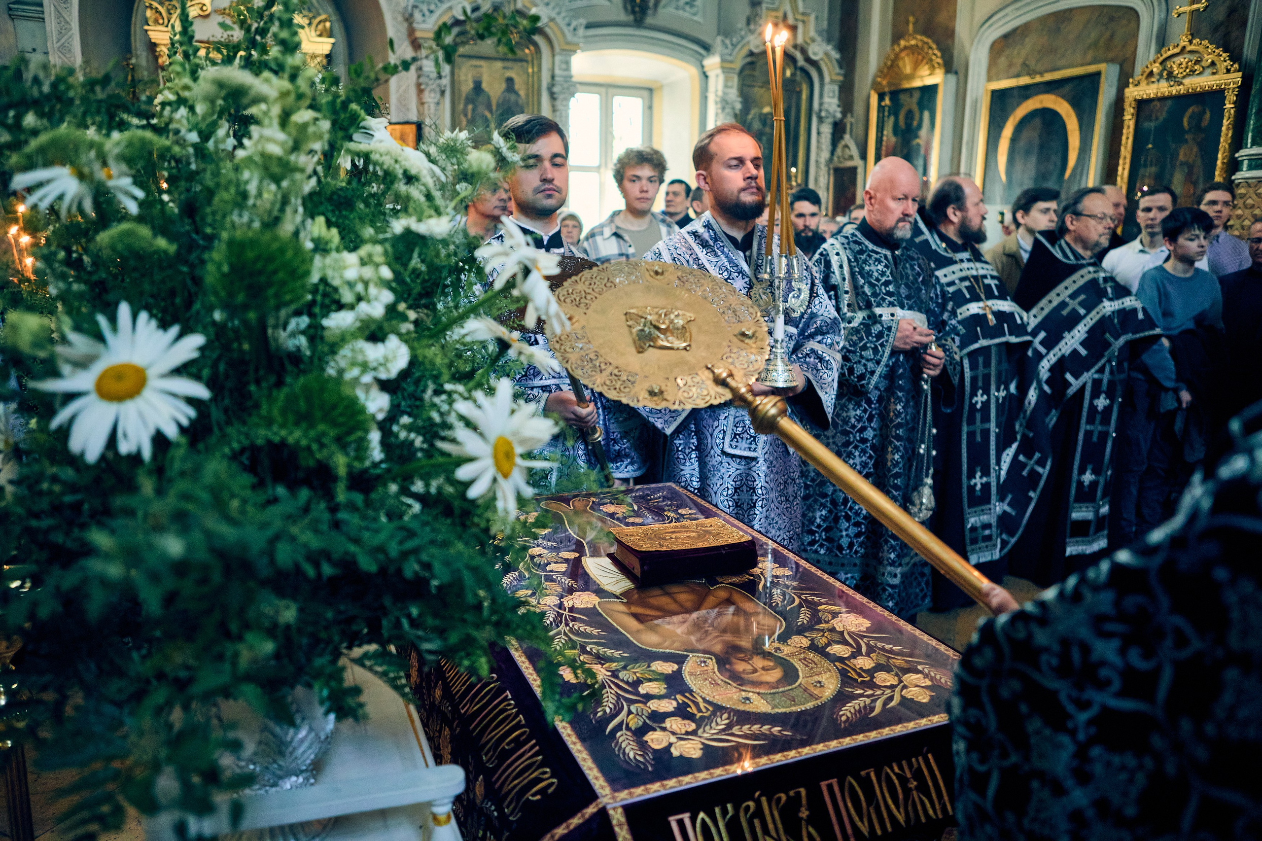 Вечерня с выносом Плащаницы Спасителя Плач. Пресвятой Богородицы. DMITRY MOISEENKO — фотограф, художник, топ-стилист