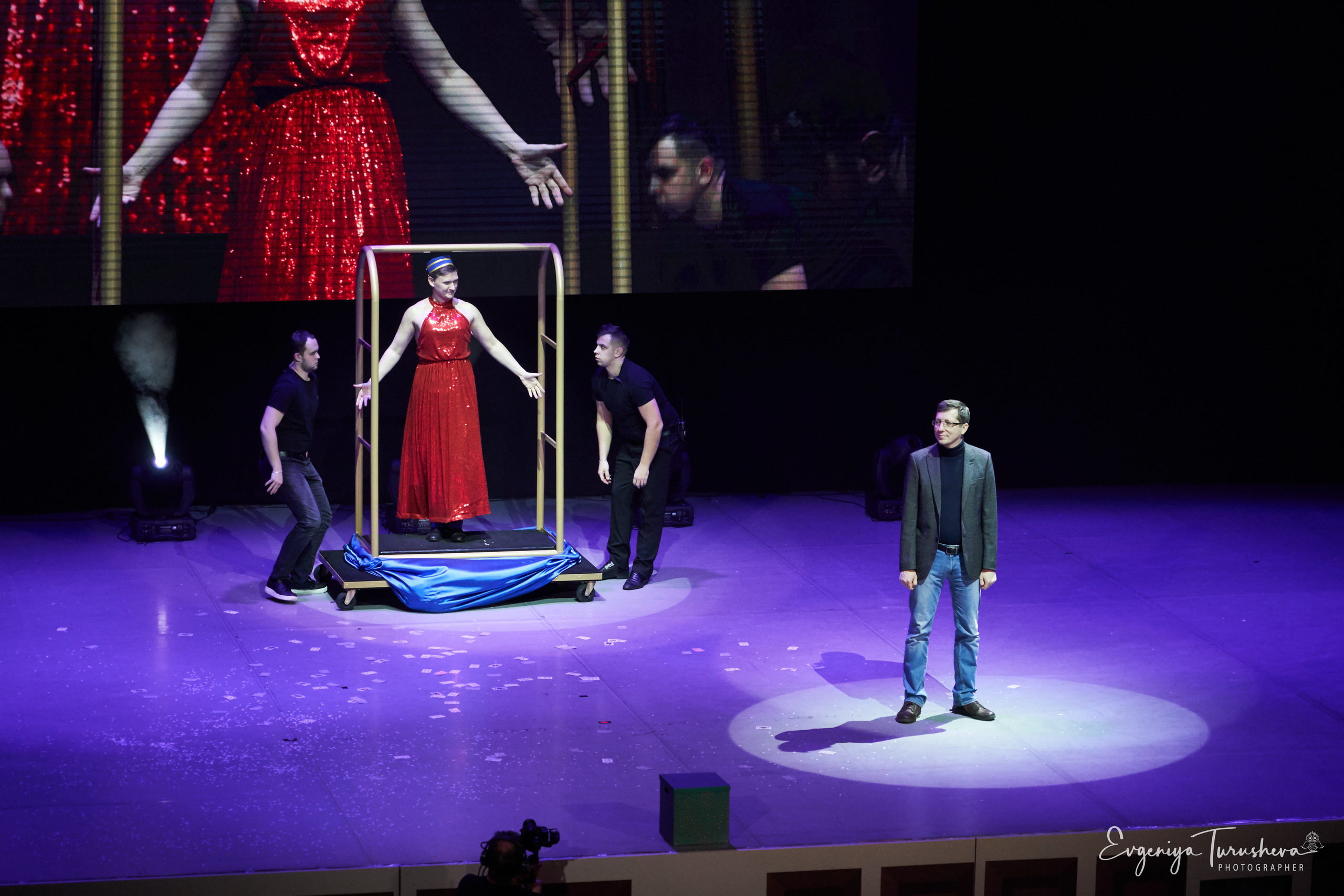 Иллюзионное шоу Артема Щукина в Планете КВН (январь 2020). Фотограф Евгения Турушева