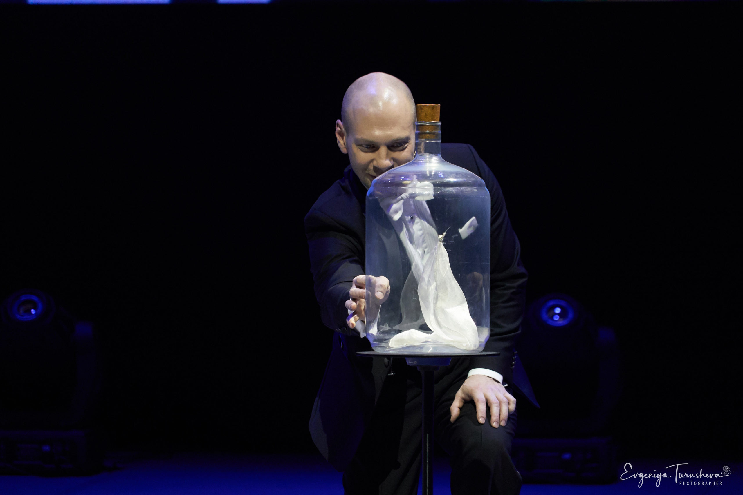 Иллюзионное шоу Артема Щукина в Планете КВН (январь 2020). Фотограф Евгения Турушева