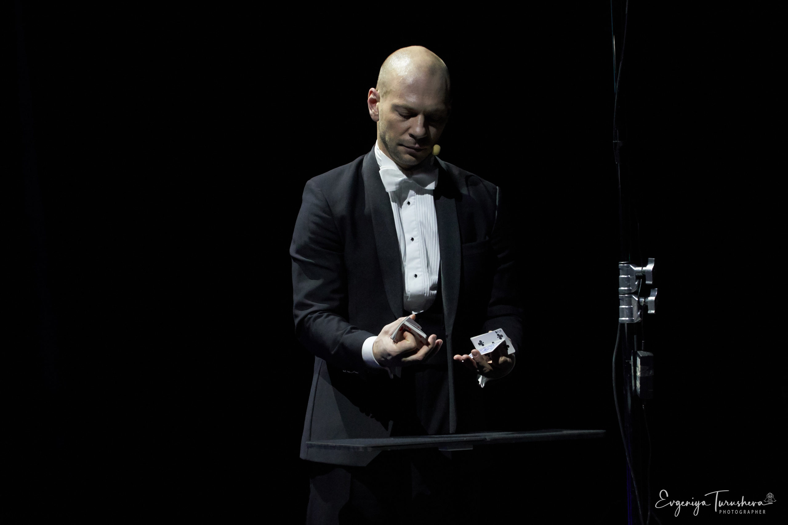 Иллюзионное шоу Артема Щукина в Планете КВН (январь 2020). Фотограф Евгения Турушева