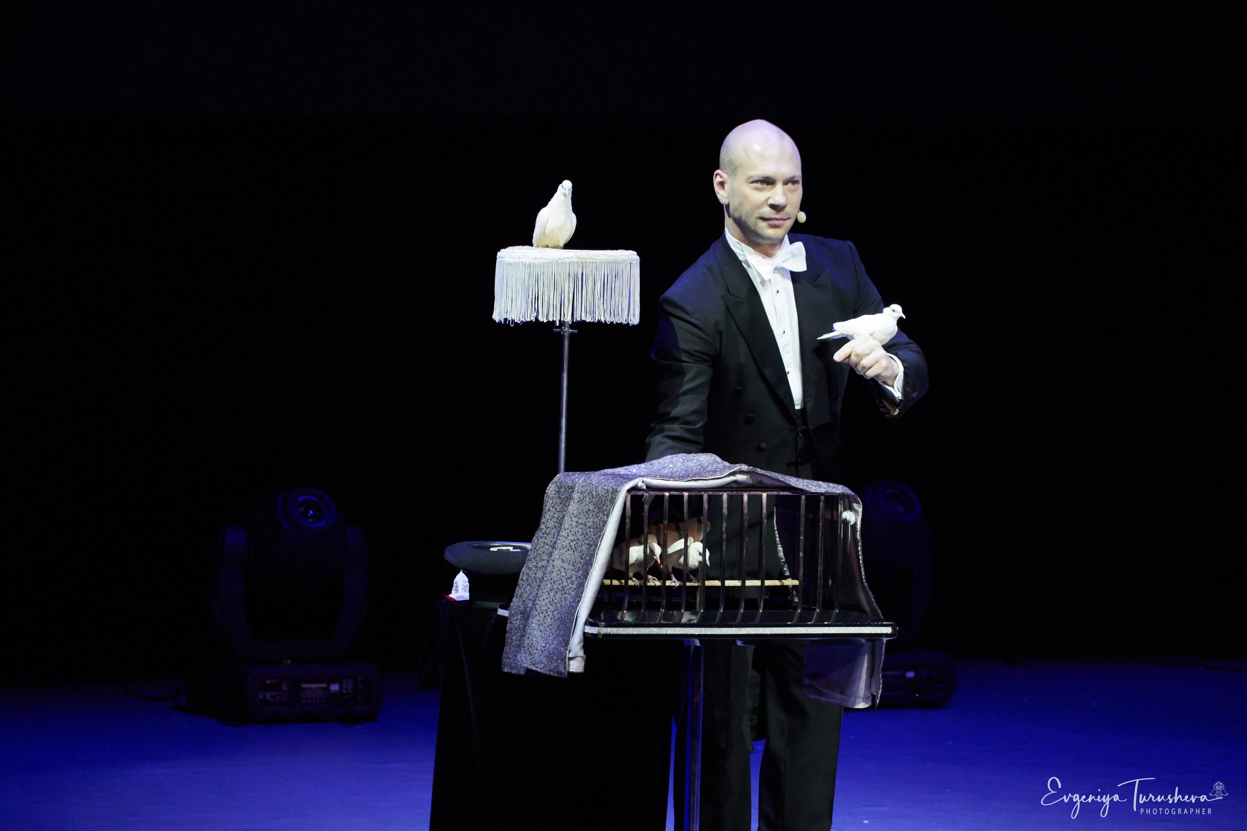 Иллюзионное шоу Артема Щукина в Планете КВН (январь 2020). Фотограф Евгения Турушева