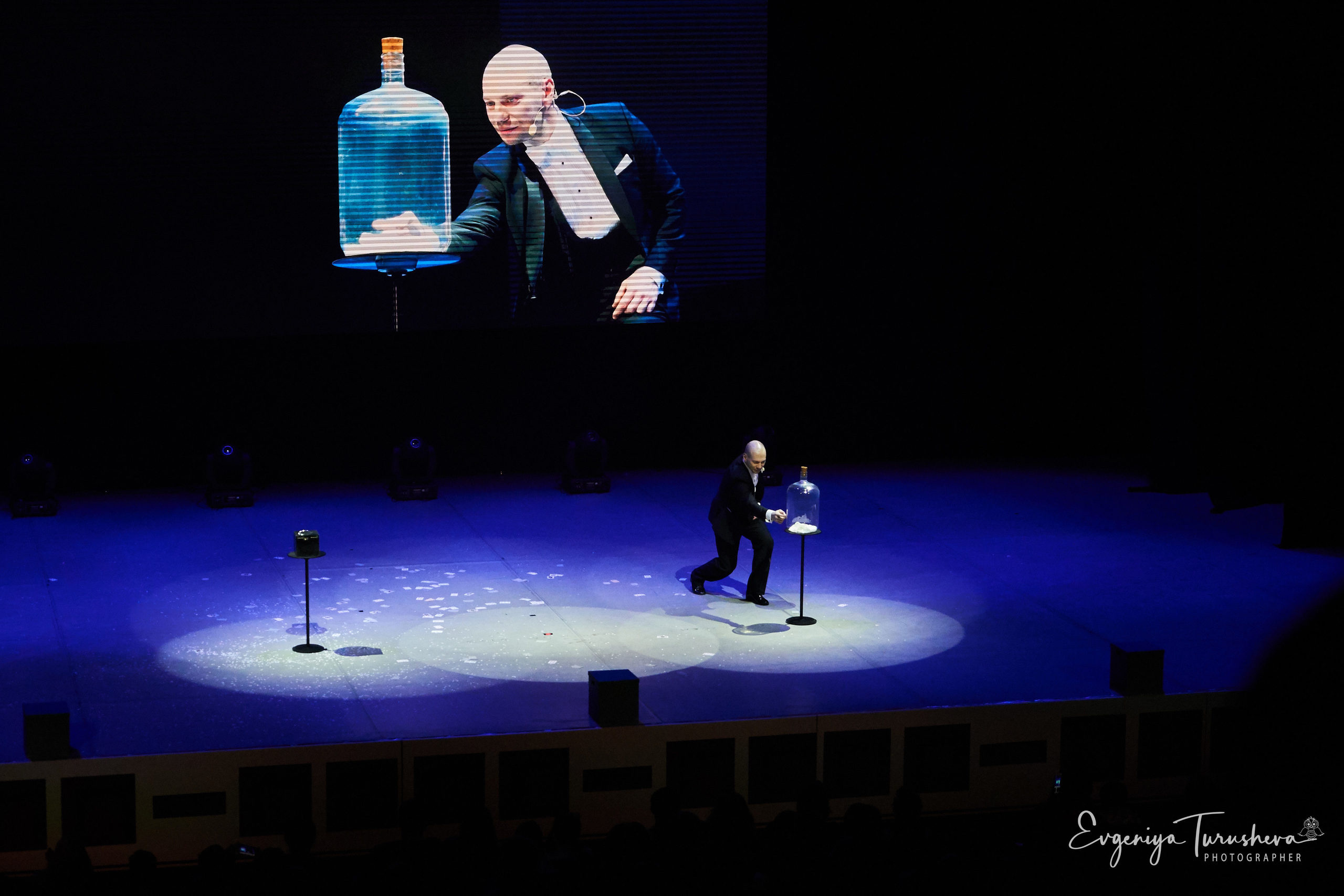 Иллюзионное шоу Артема Щукина в Планете КВН (январь 2020). Фотограф Евгения Турушева