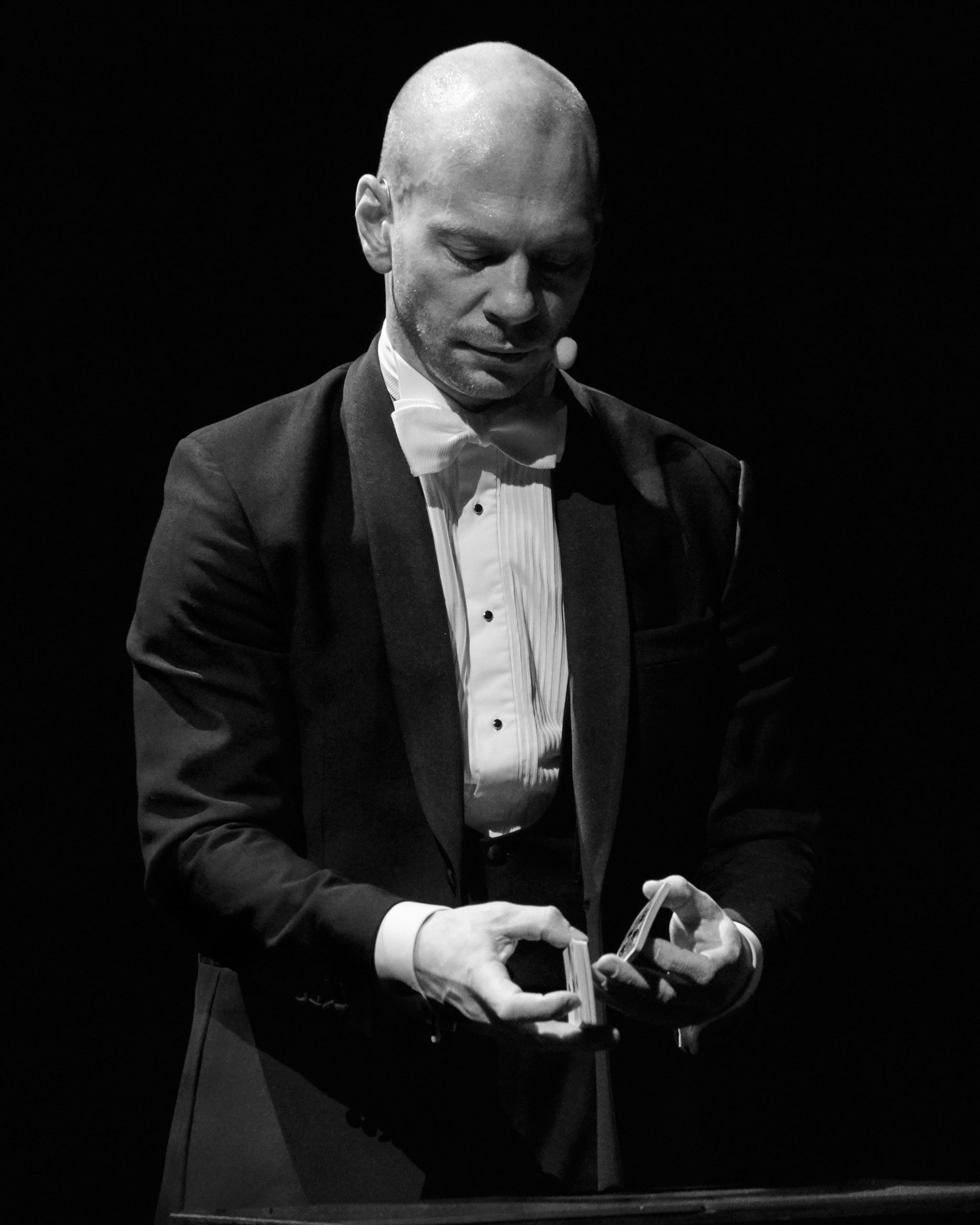 Артем Щукин - иллюзионист