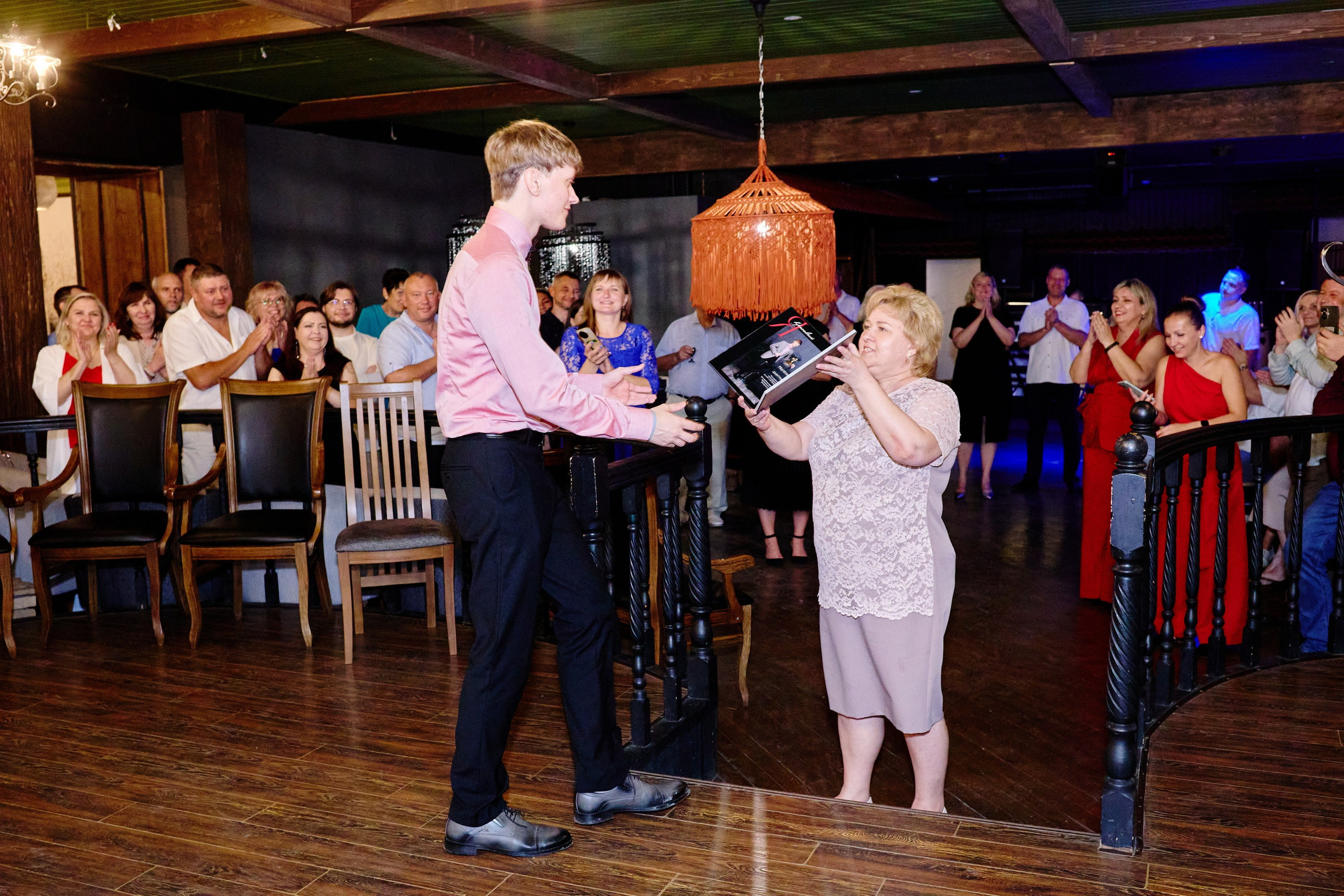 Выпускной 35 Сош. Фотограф Выпускные альбомы Таганрог Сергей Коробченко