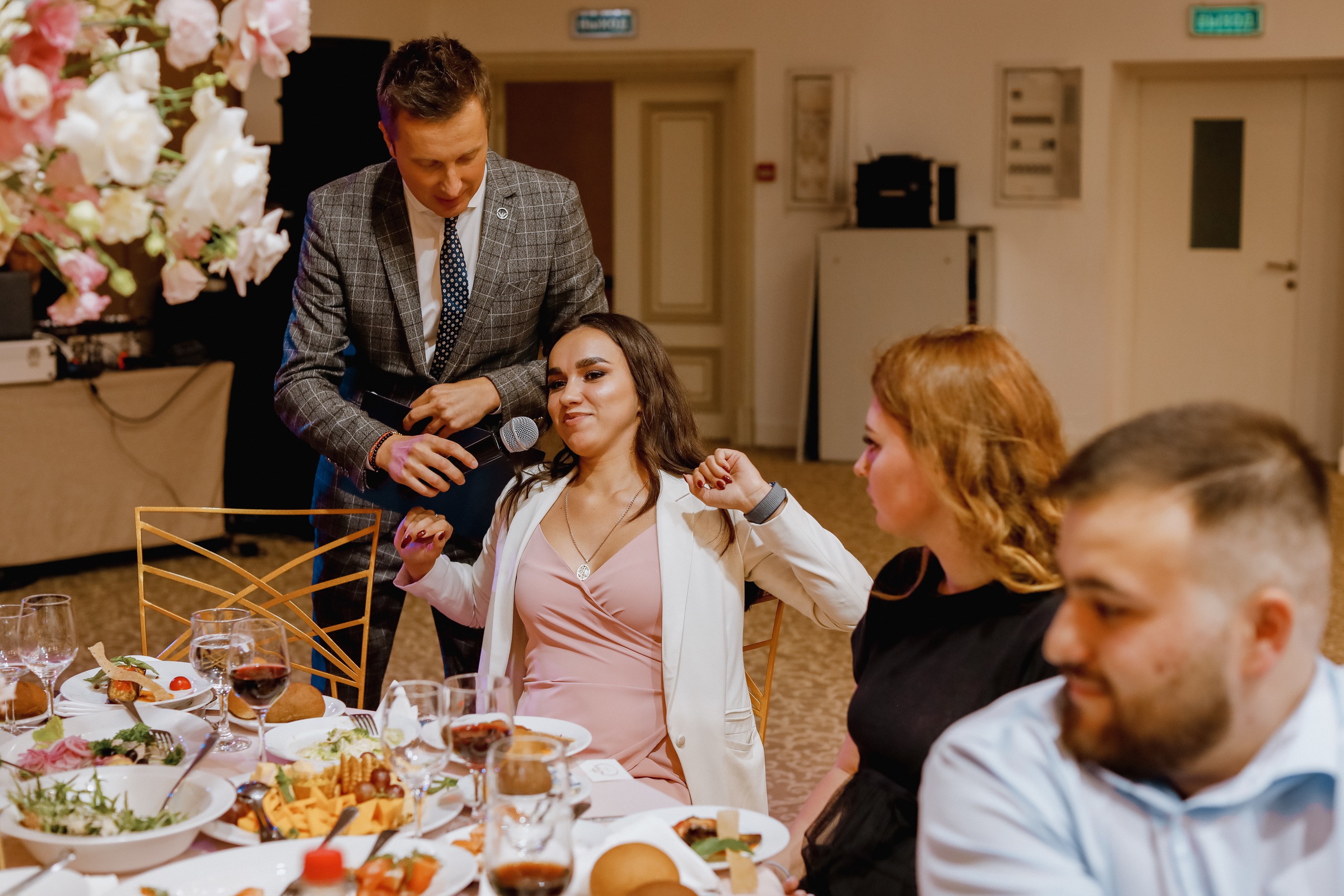 Кристина и Иван. Ведущий на свадьбу в Москве Зубков Алексей