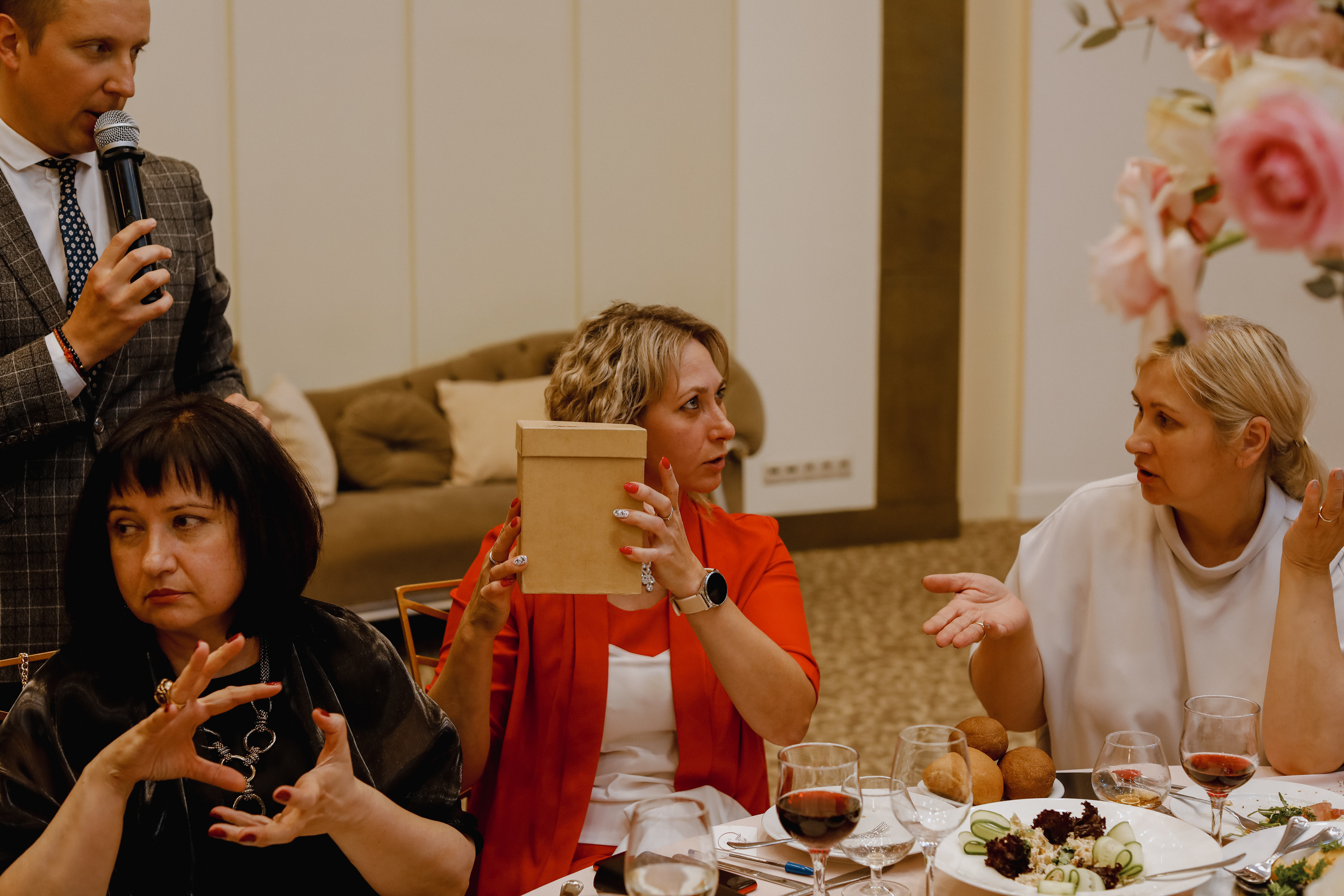 Кристина и Иван. Ведущий на свадьбу в Москве Зубков Алексей