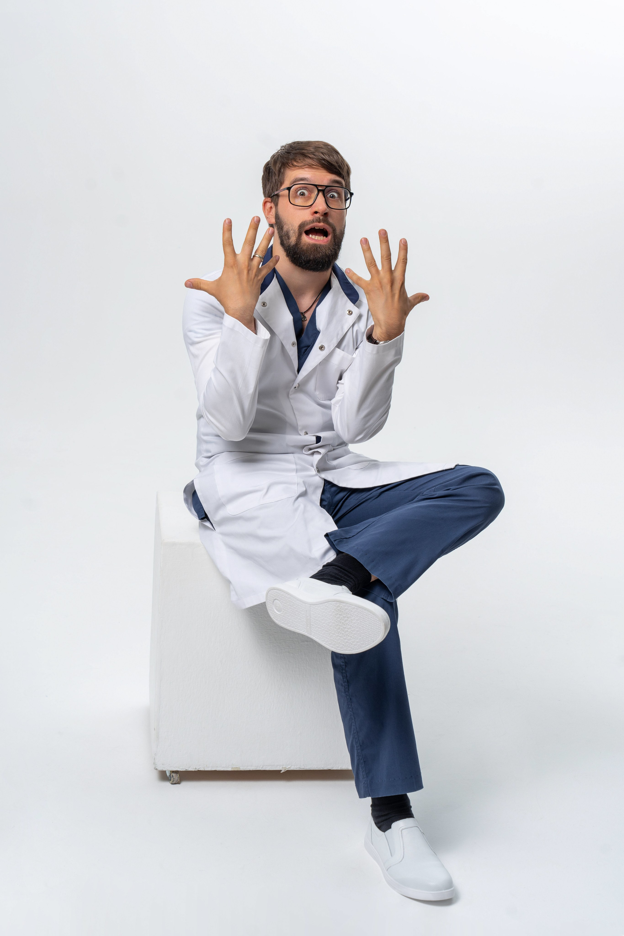 Фотосессия для лор врача в фотостудии в Москве